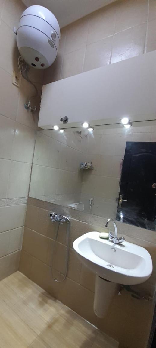 Rooms, shared apartment with a separate private entrance in Nasr City,Cairo,Egypt near the new Malaysian students building, the Abana, Al-Fajr Institute fo