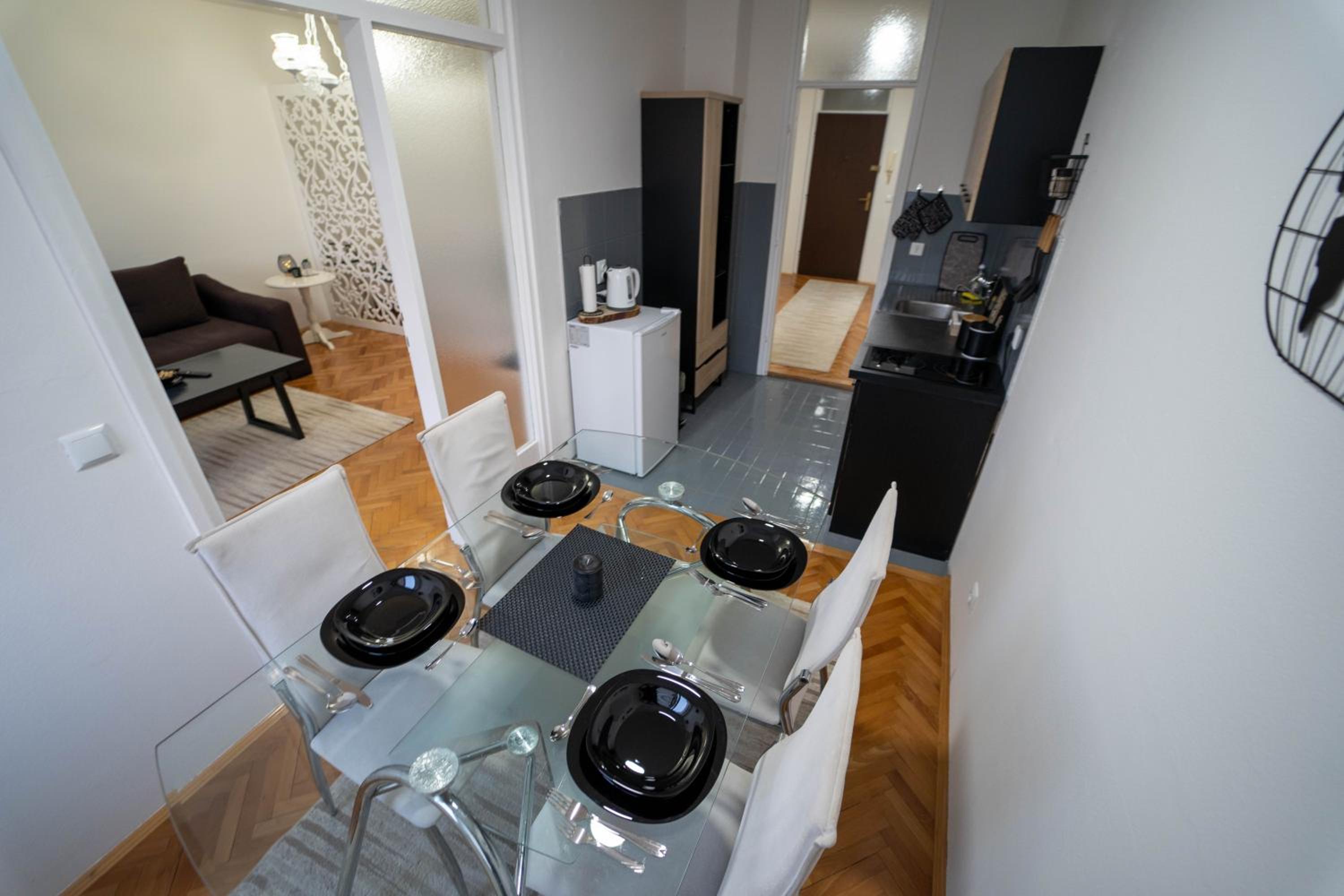 Park Apartment