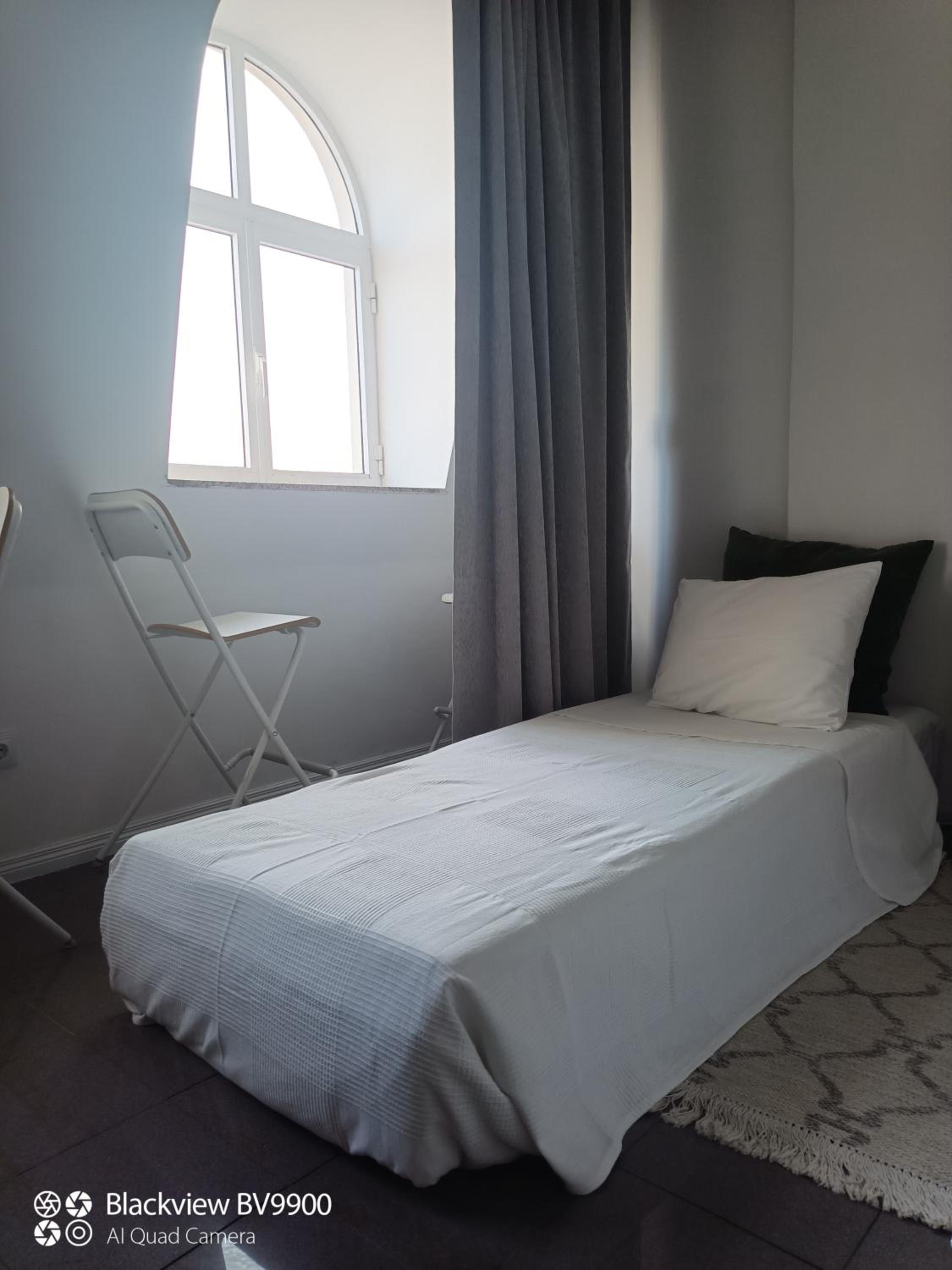 Oporto apartment Batalha view 5
