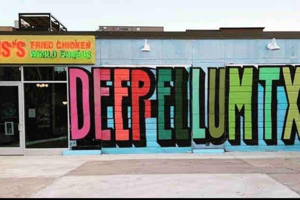 Deep Ellum Art Novea view 3