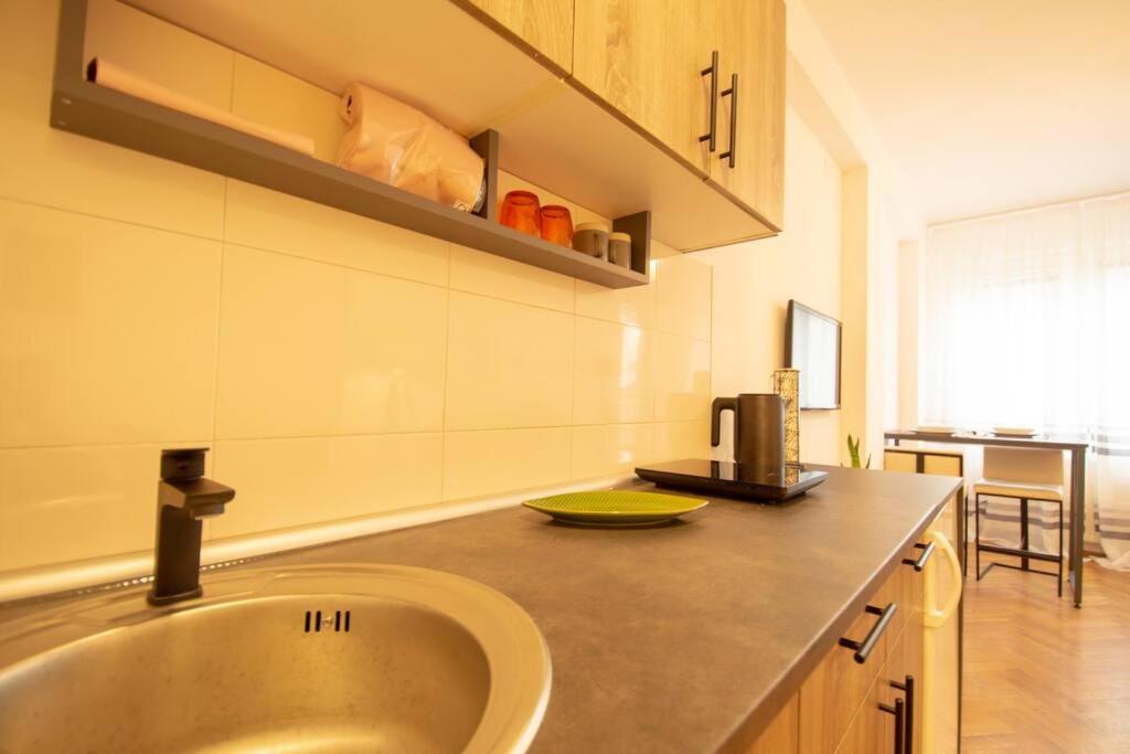 Yellow Circles Apt. on great location NEW
