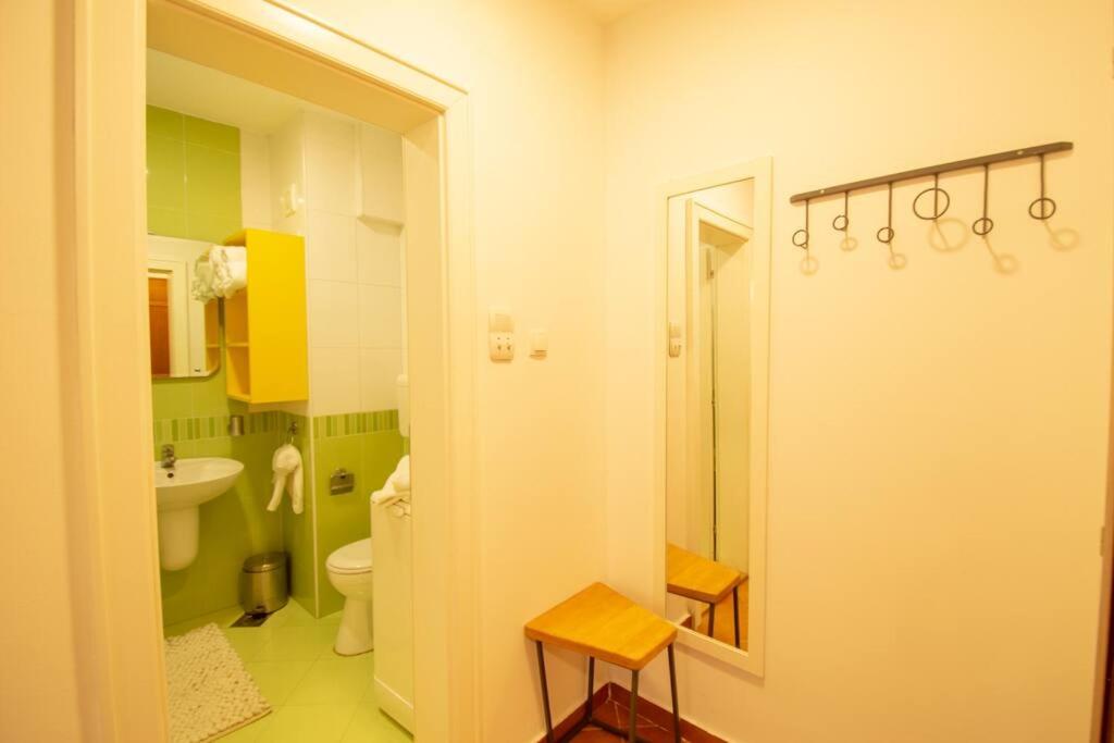 Yellow Circles Apt. on great location NEW