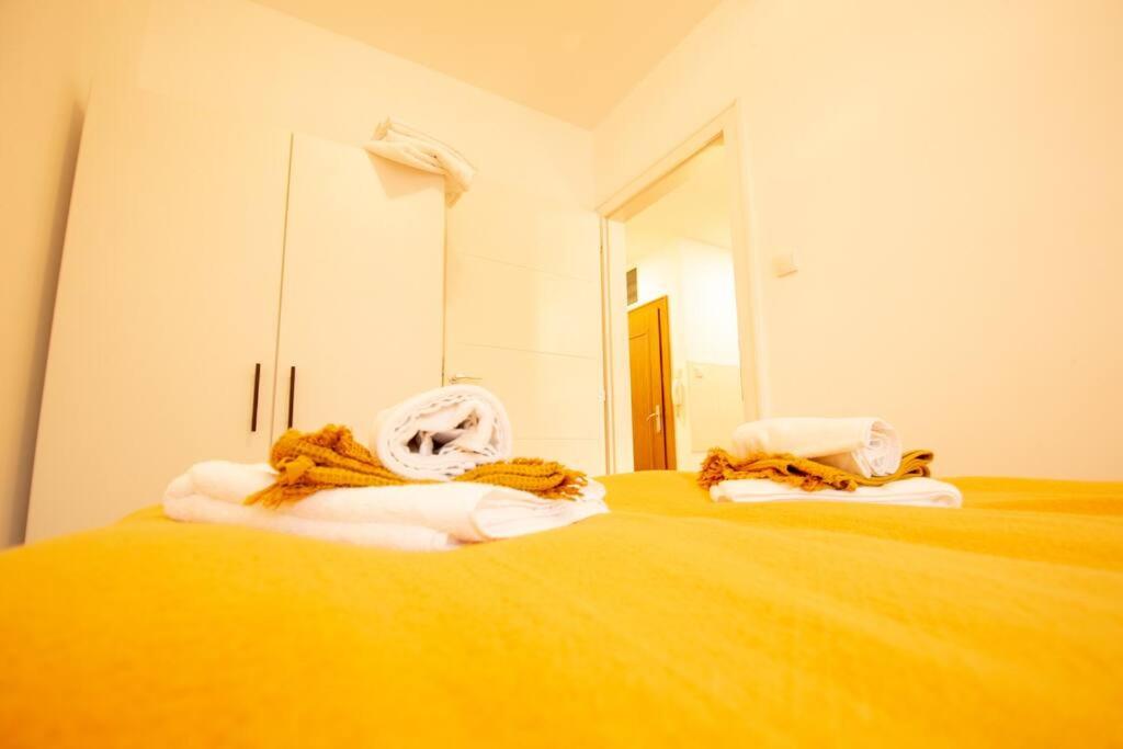 Yellow Circles Apt. on great location NEW