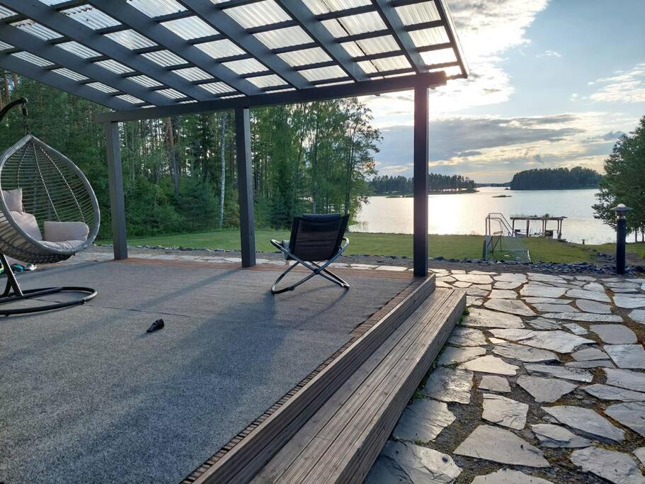 Villa Mustalahti