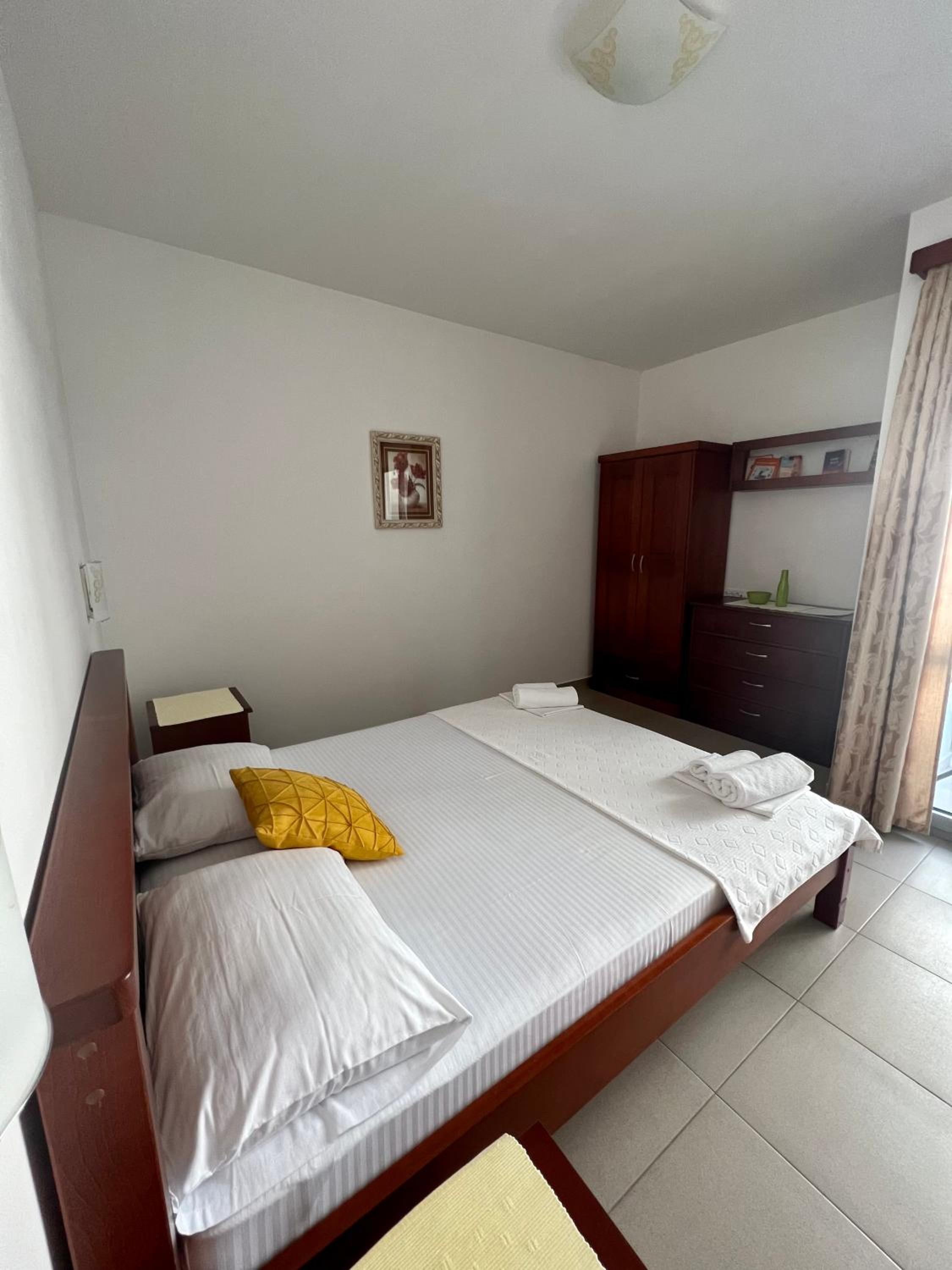 Apartments Sirena - Modern stay with free parking