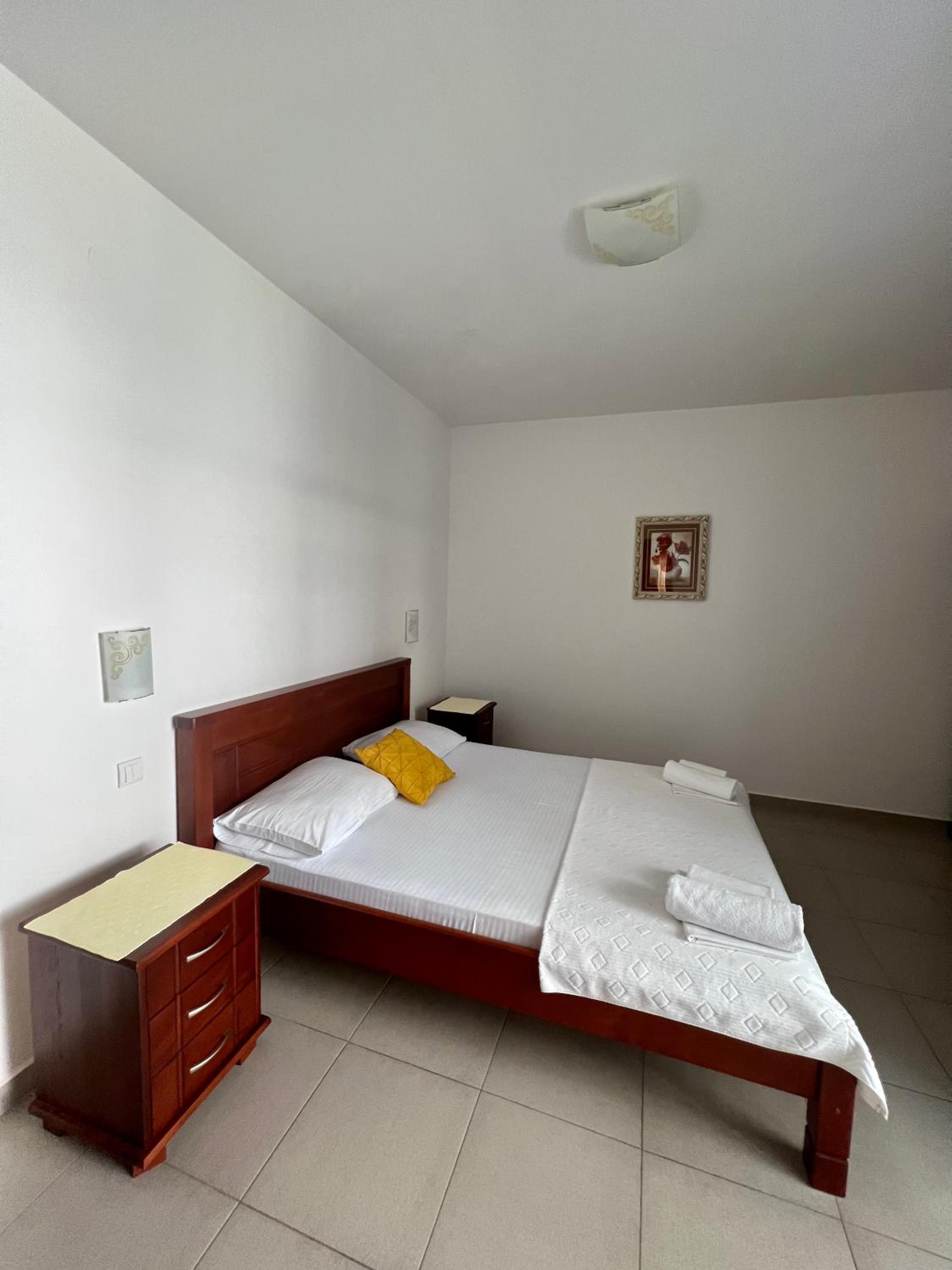 Apartments Sirena - Modern stay with free parking