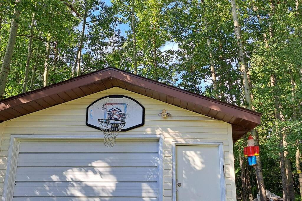 4 Seasons Lakeview Cottage w/ Private Boating Dock