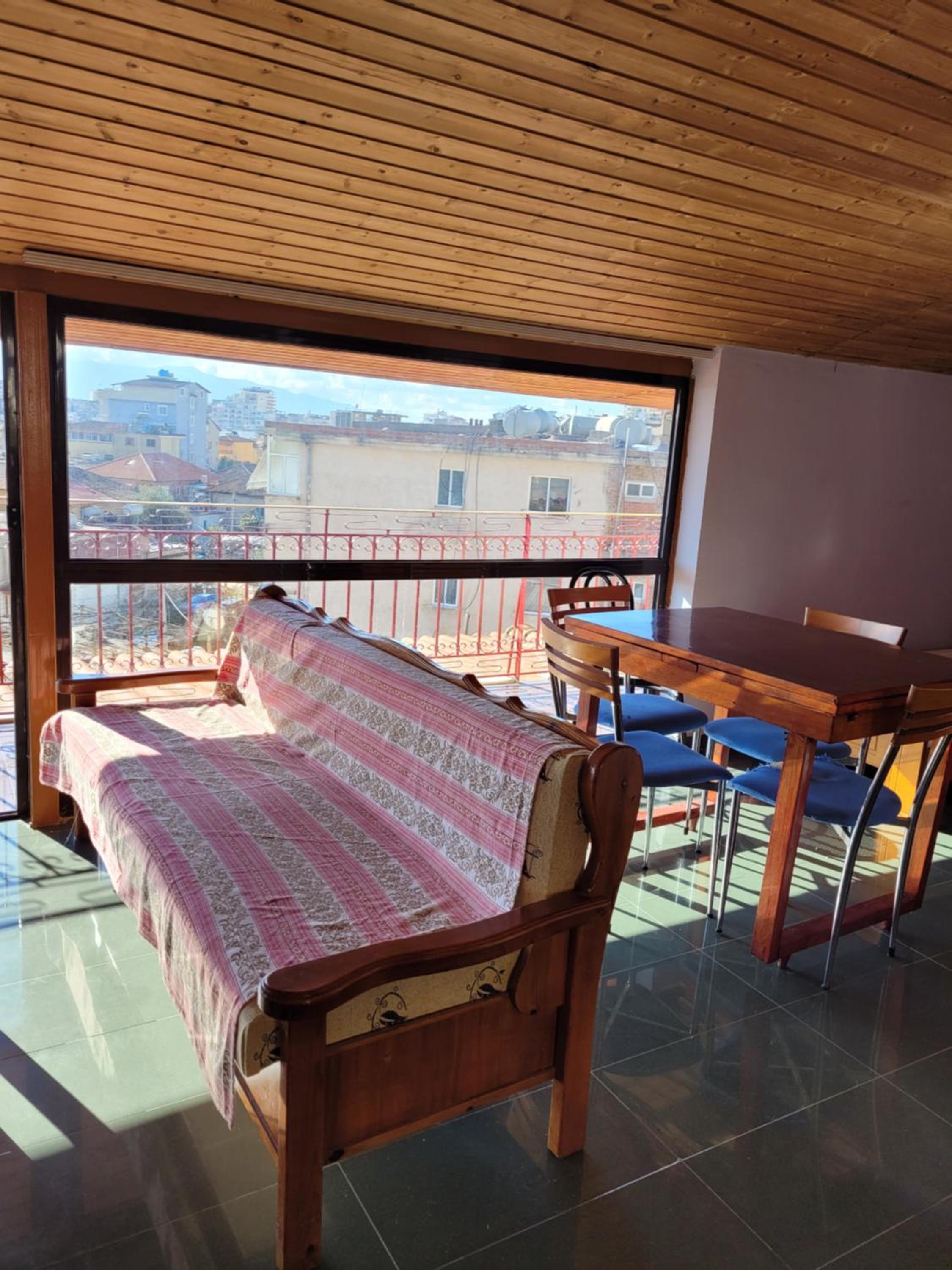 Apartamente plazhi