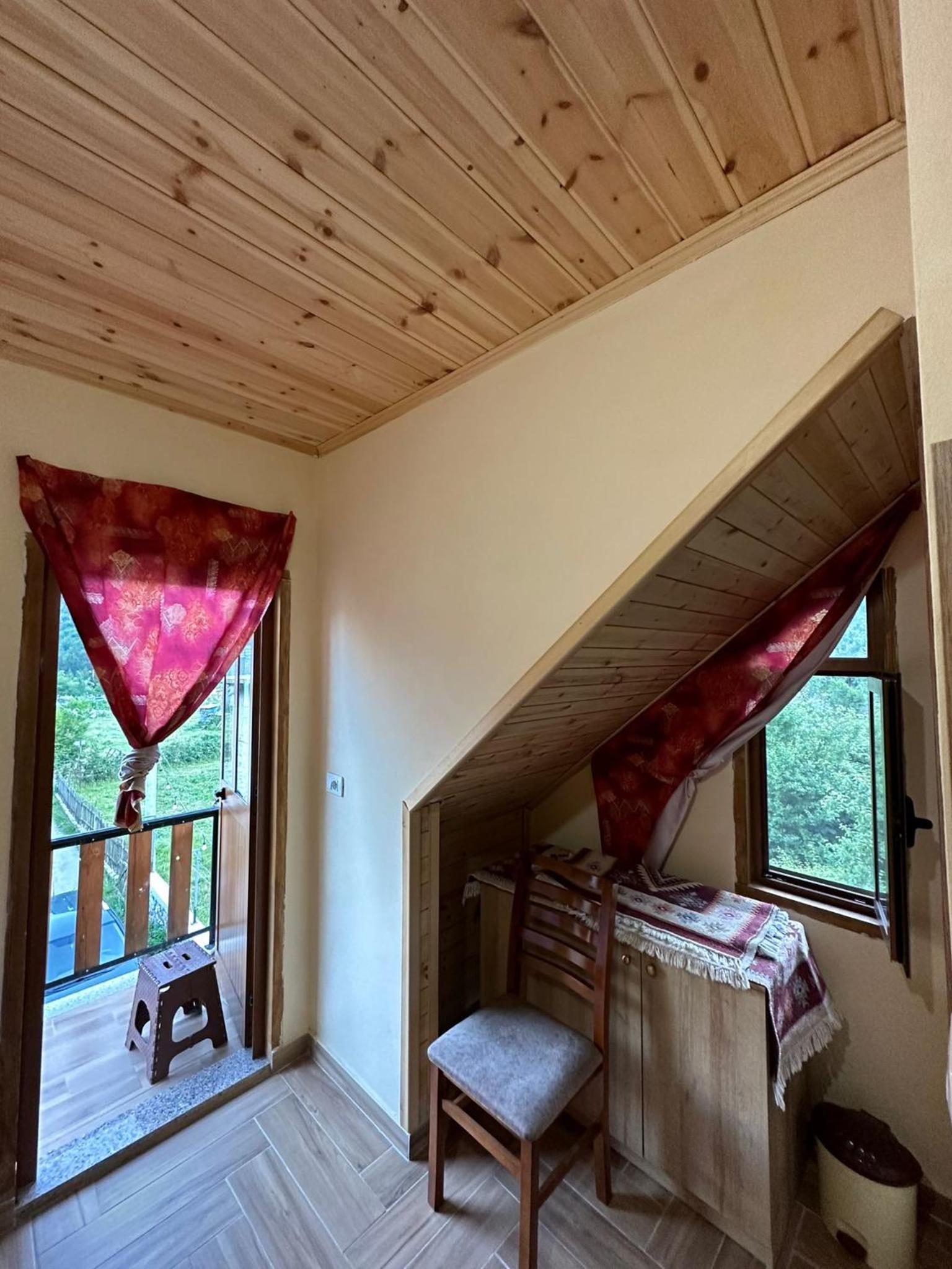 Guest House Shtëpiza Theth
