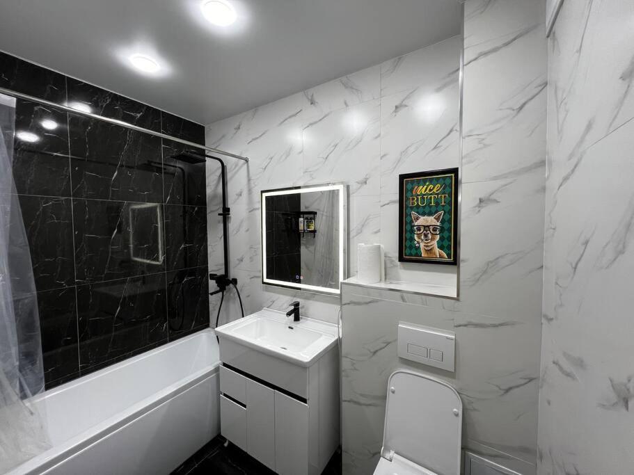 Entire Apartment in Central Nukus view 5