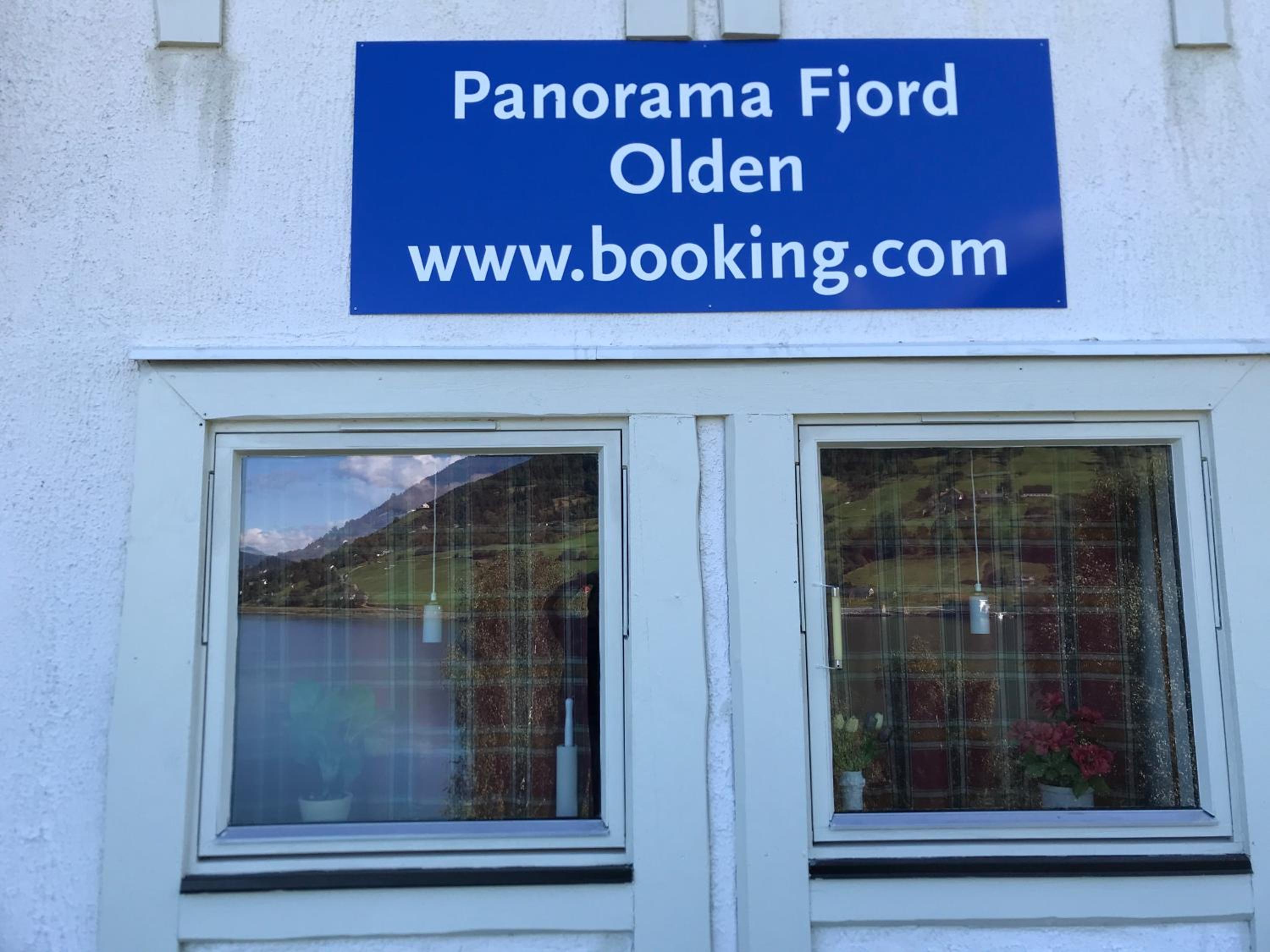 Panorama Fjord Olden