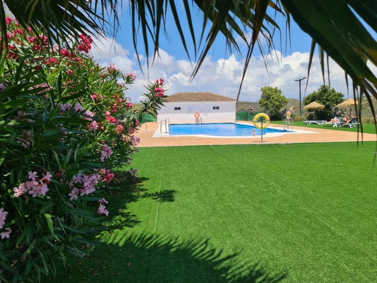 Seaside Serenity - Stylish Apartment with Spectacular Views