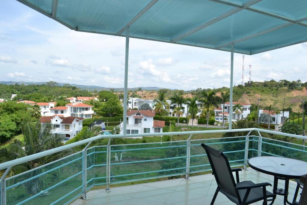 Casa campestre condominio la estancia, en Melgar piscina privada