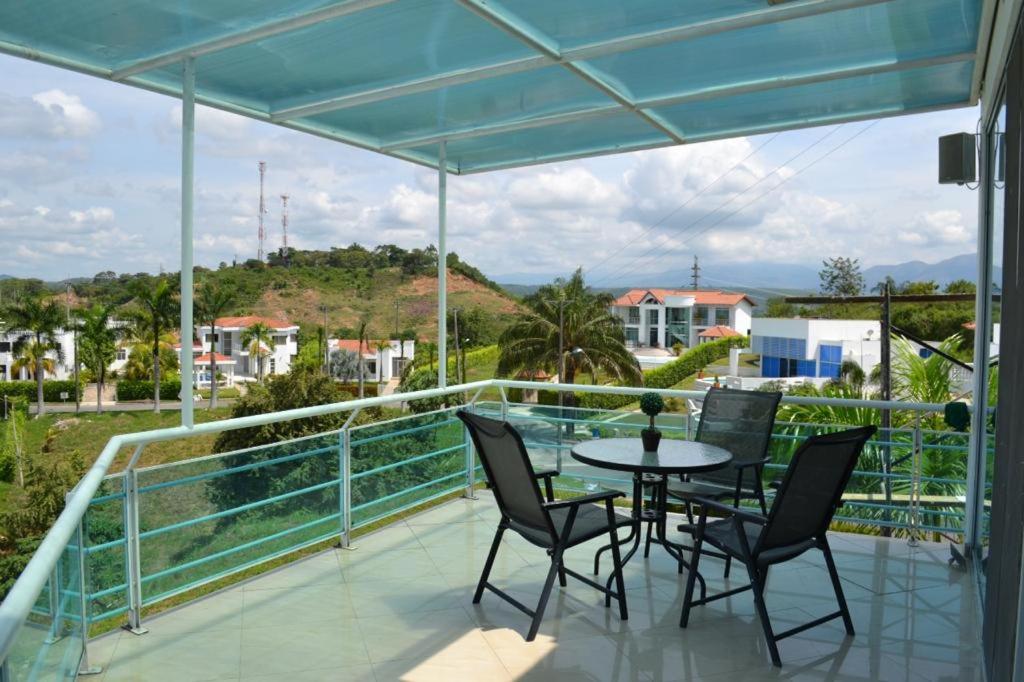 Casa campestre condominio la estancia, en Melgar piscina privada