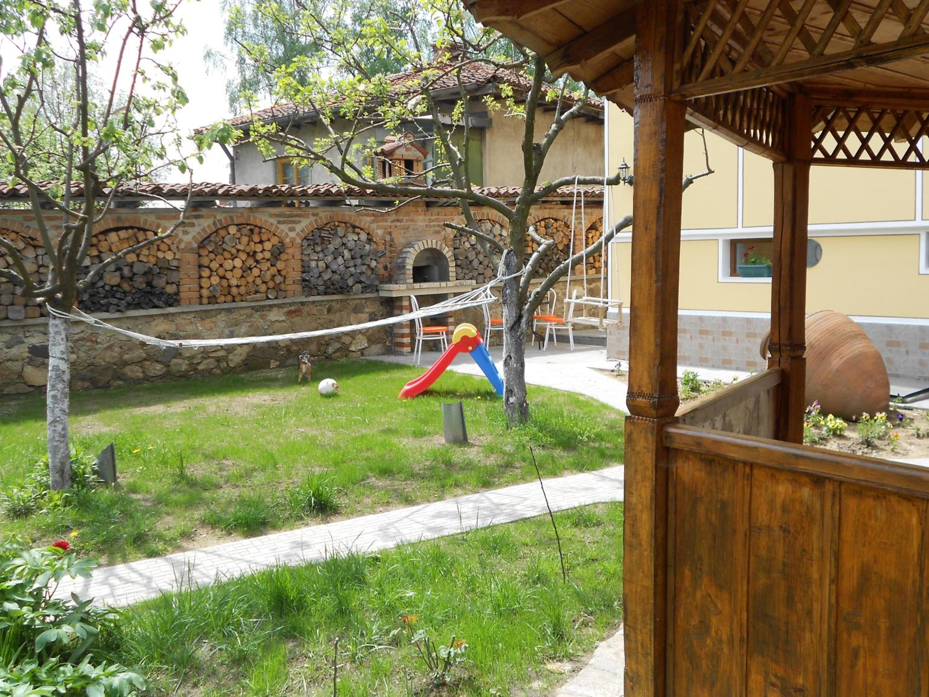 Guest House Tsenovi