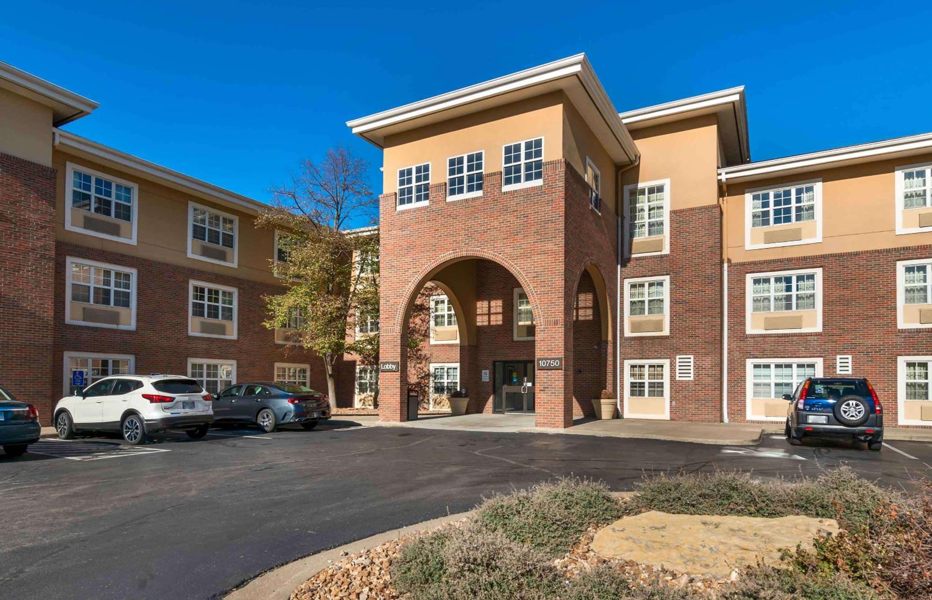 Kansas City Vacations - Extended Stay America Suites - Kansas City - Overland Park - Quivira Rd - Property Image 1