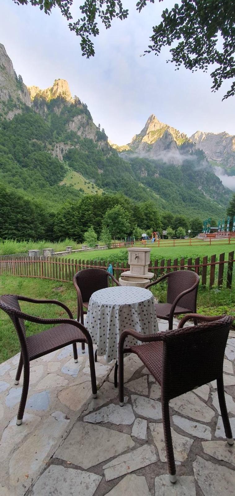 Guest house Crvenkapa view 4
