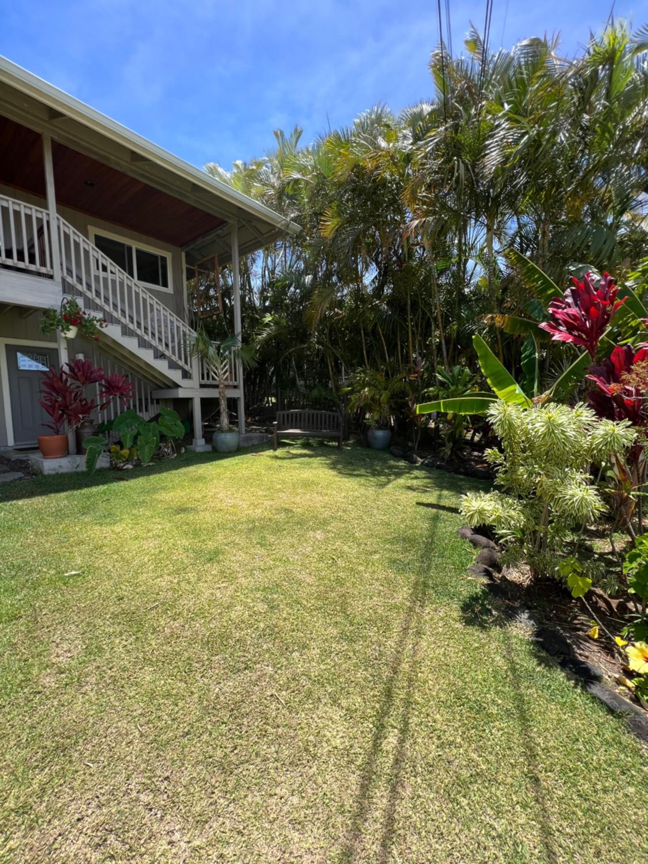 Private Ohana on the lush Hamakua coast with AC view 2