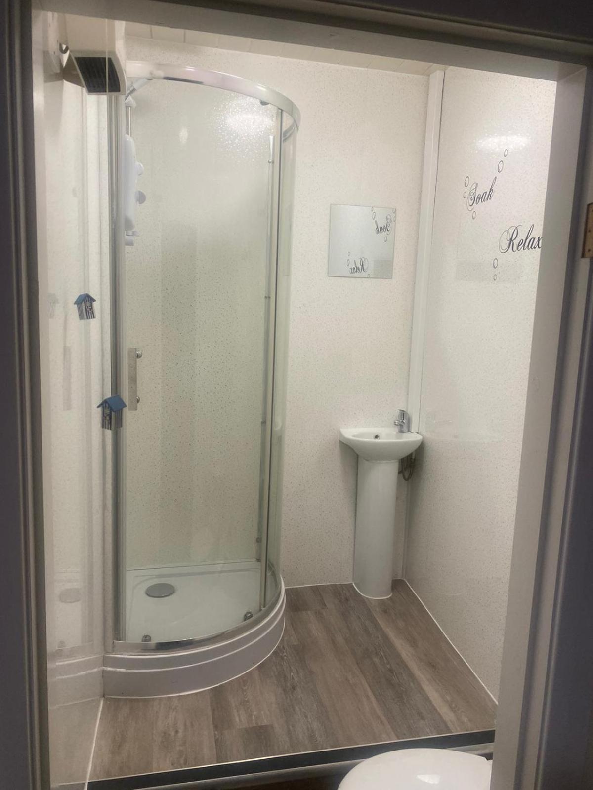 SEV Studio Apartment, Castleford