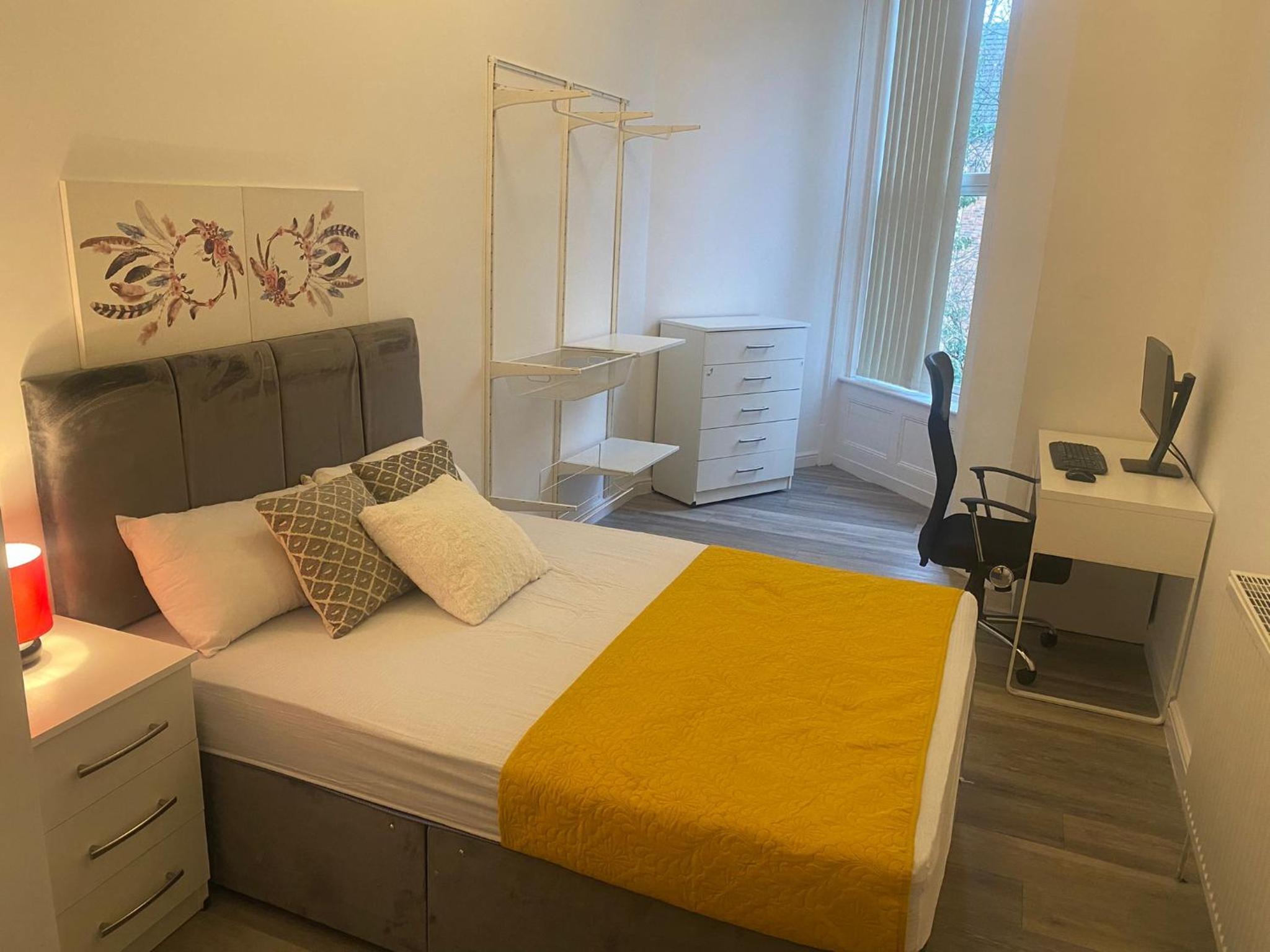 SEV Studio Apartment, Castleford