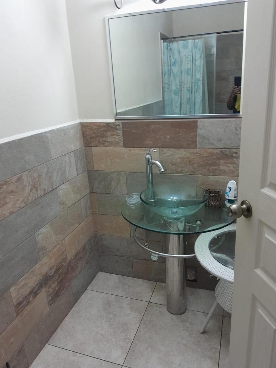 Ella's Park View Townhouse Crown Point