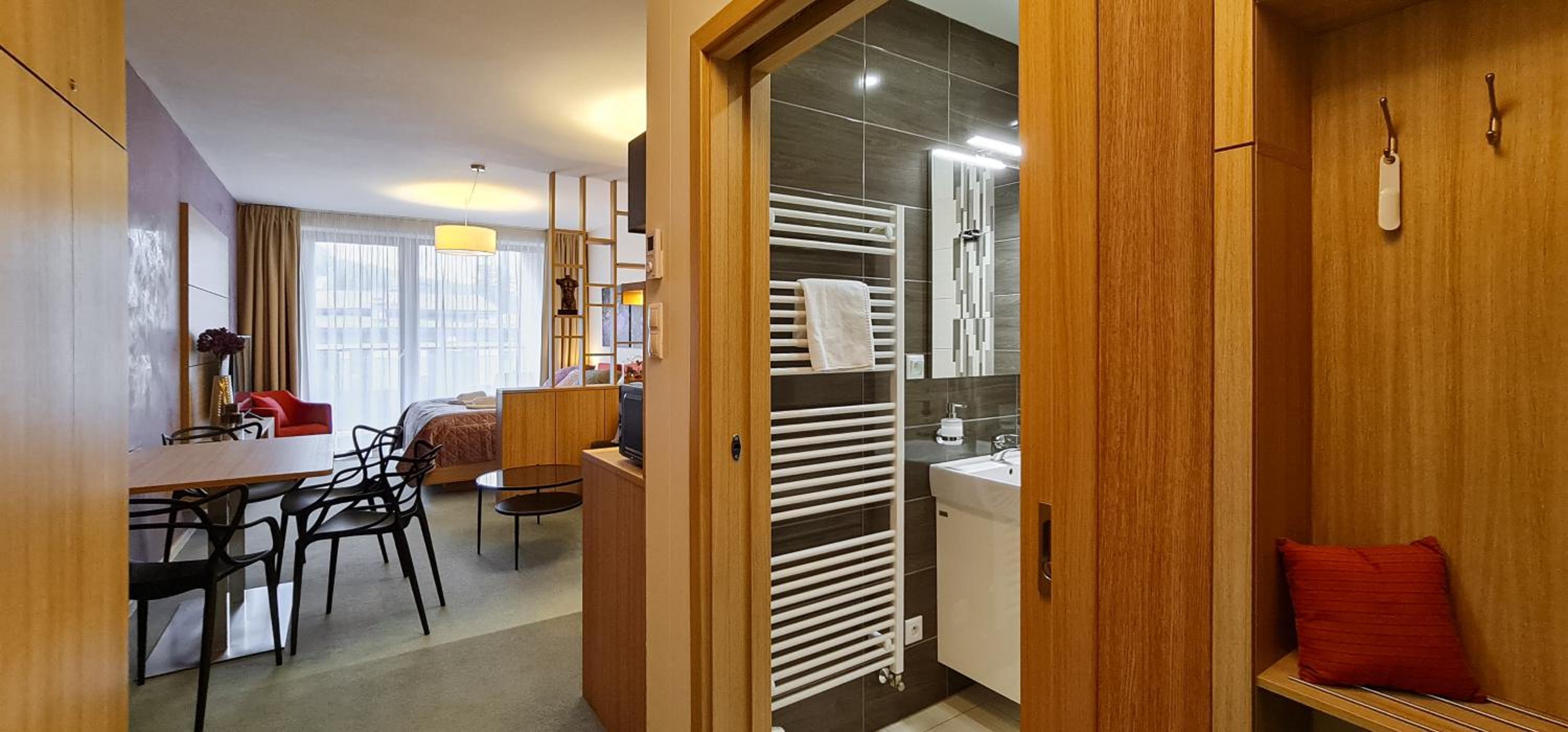LUXURY Apartment Hrebienok D210 view 2