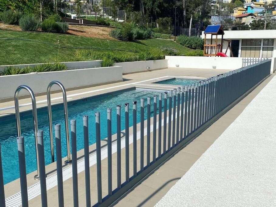 Departamento con piscina.