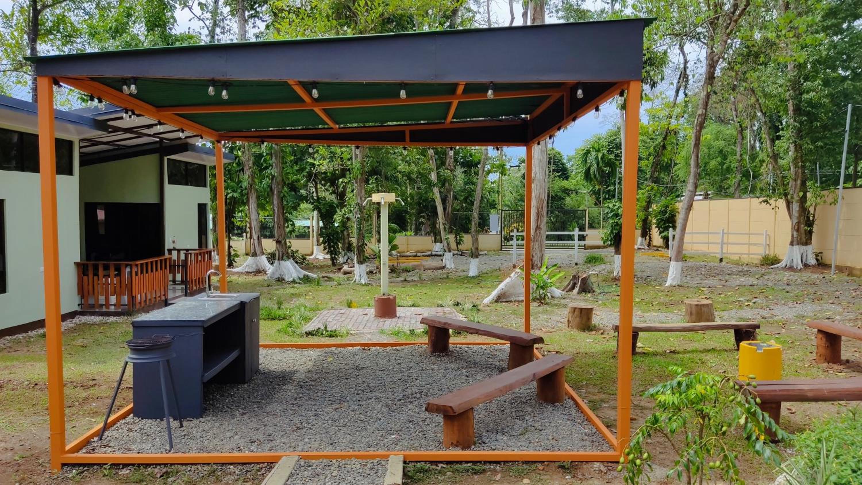 Casa Black Chaini