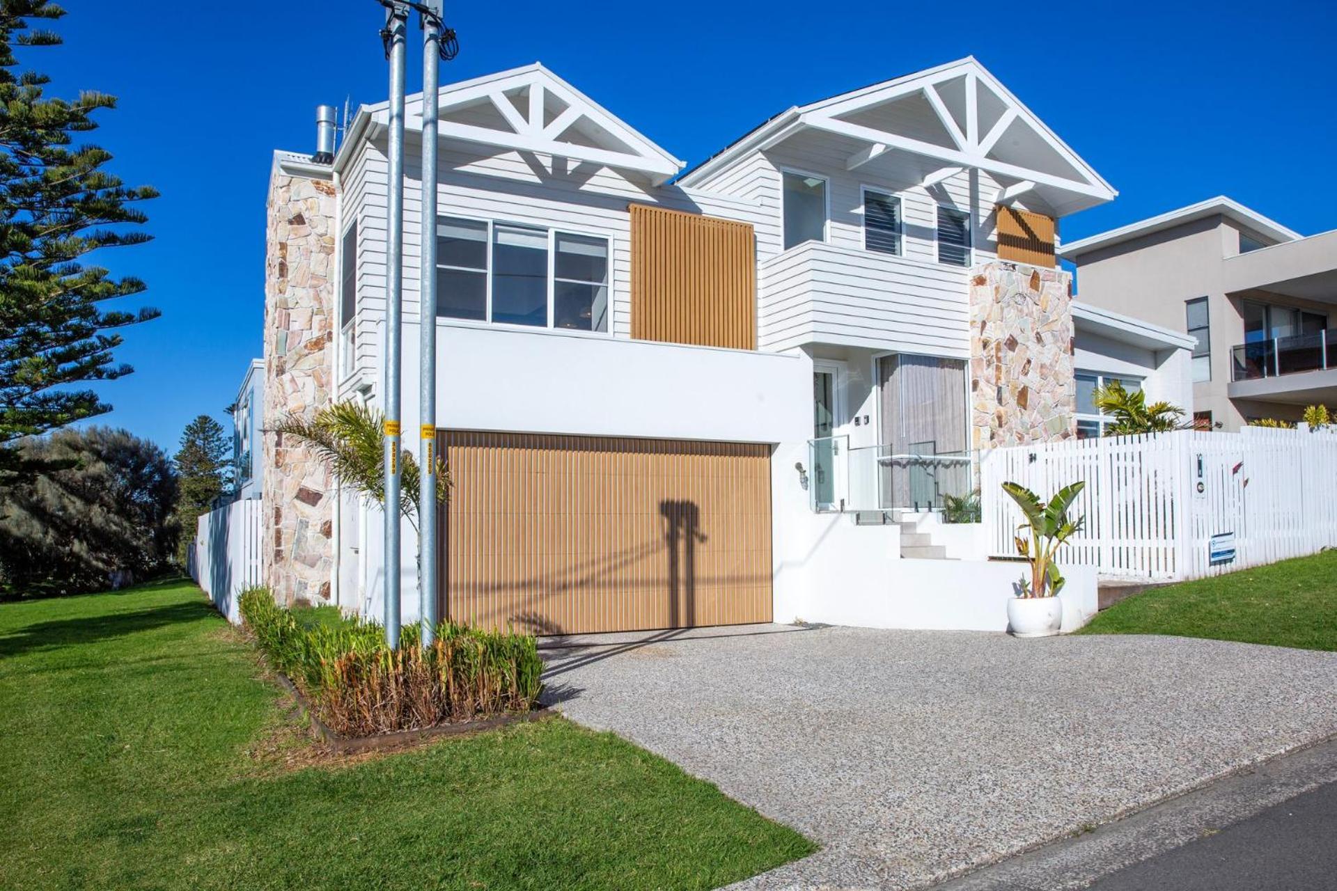 LegaSea Lodge - Pet Friendly Beachfront with Plunge Pool