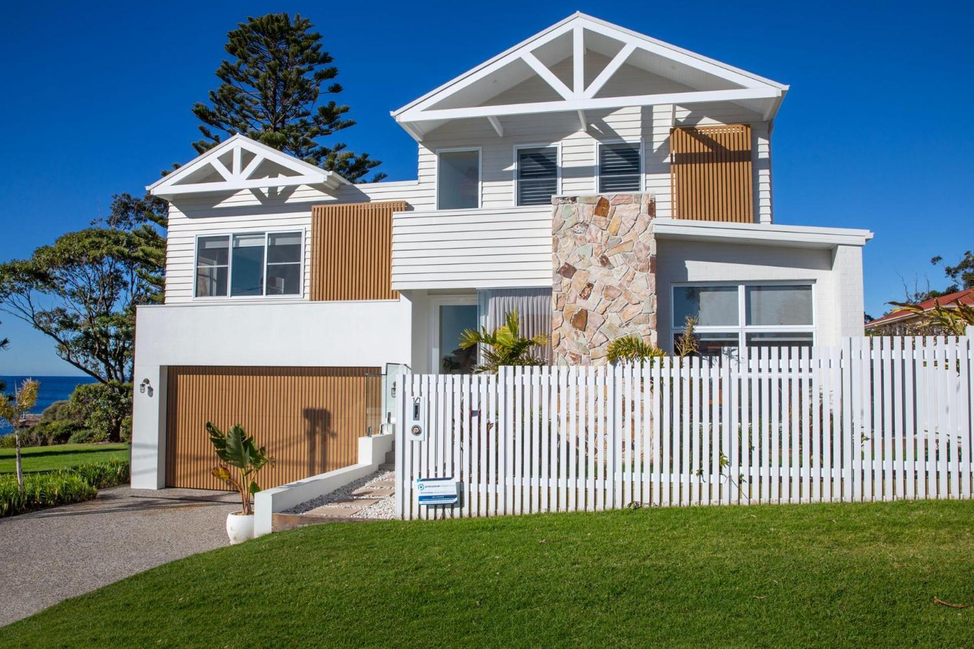 LegaSea Lodge - Pet Friendly Beachfront with Plunge Pool