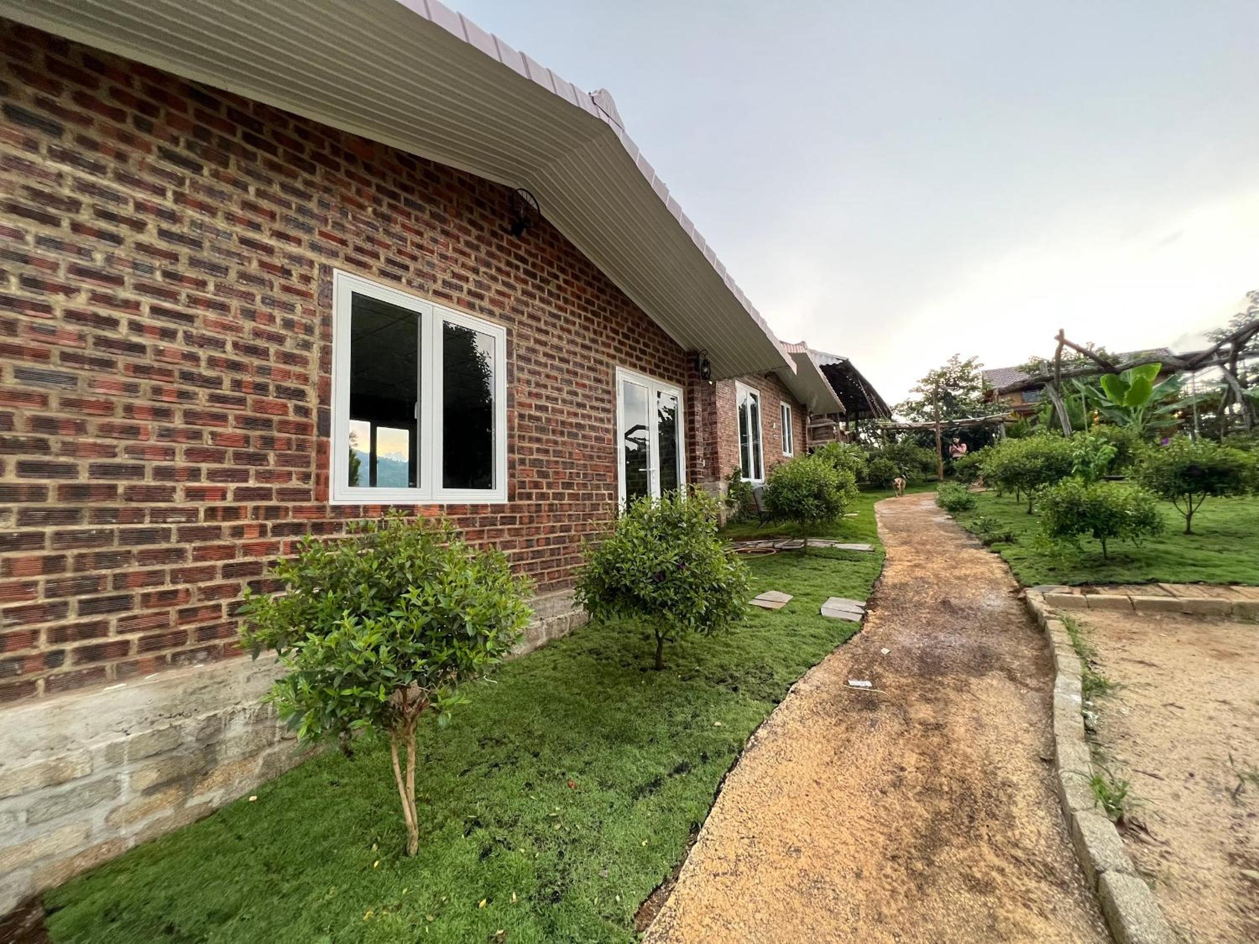 Eliss Garden Coffee & Homestay view 4