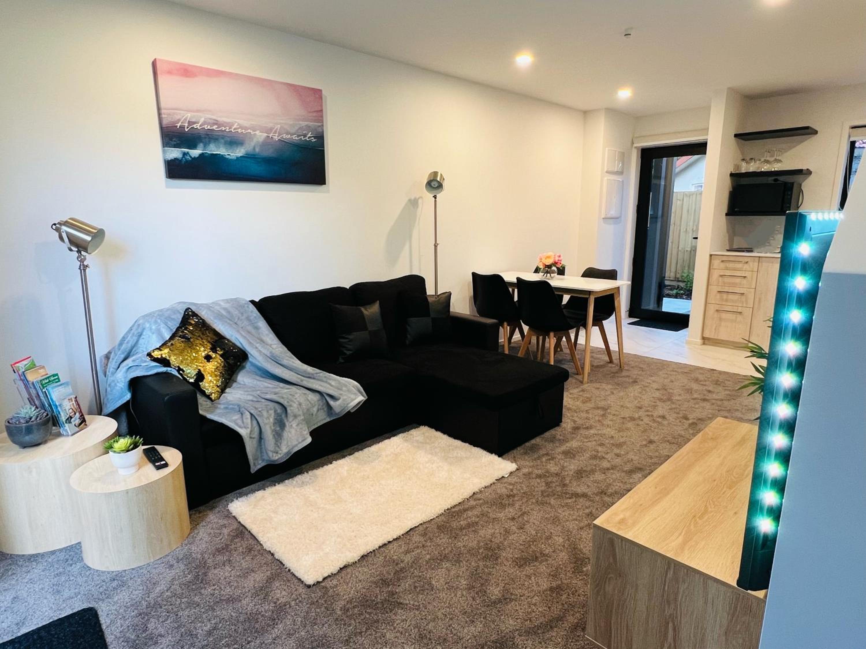Cosy home in Christchurch view 2