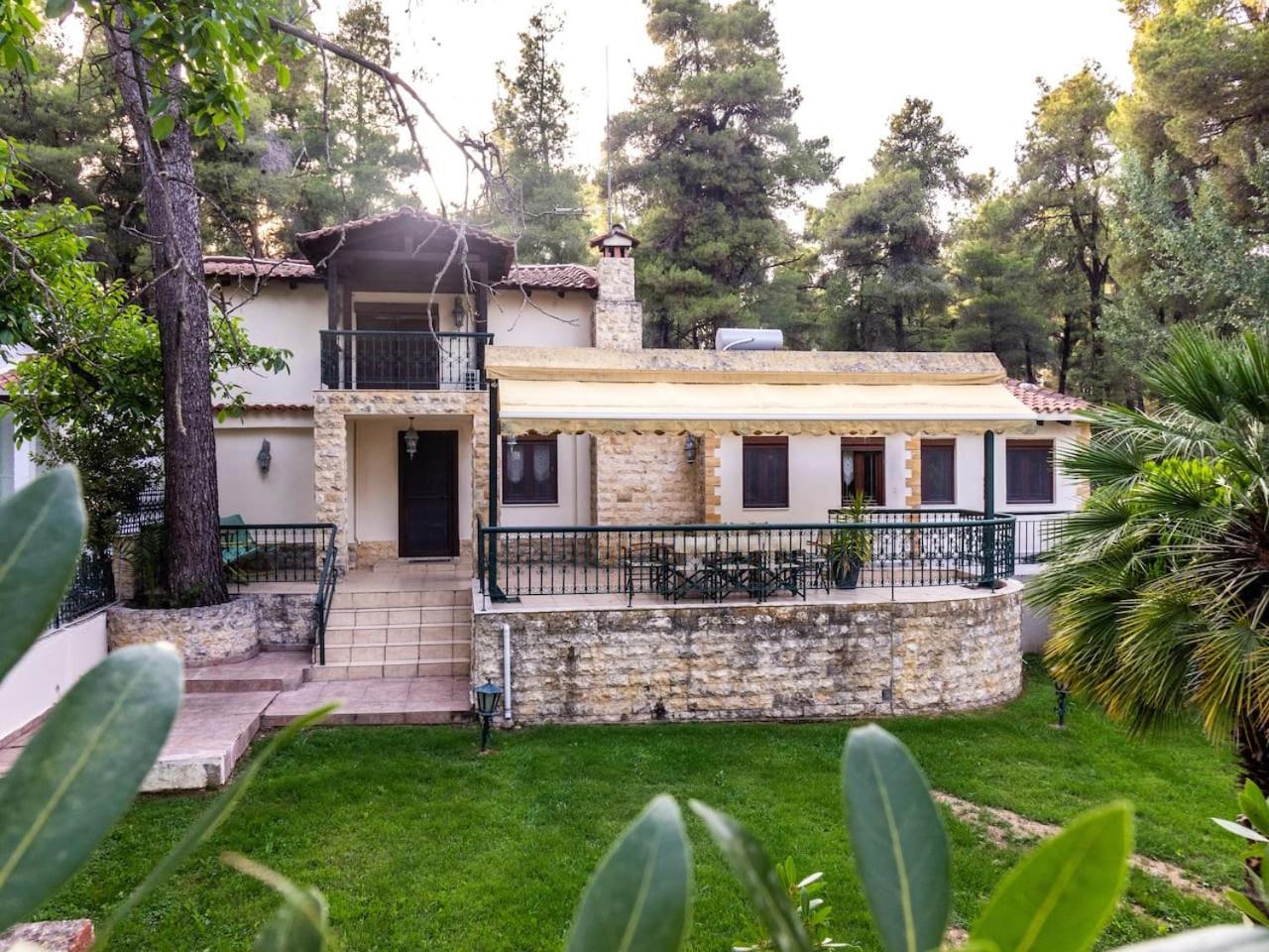 Sani Traditional Forest Villa