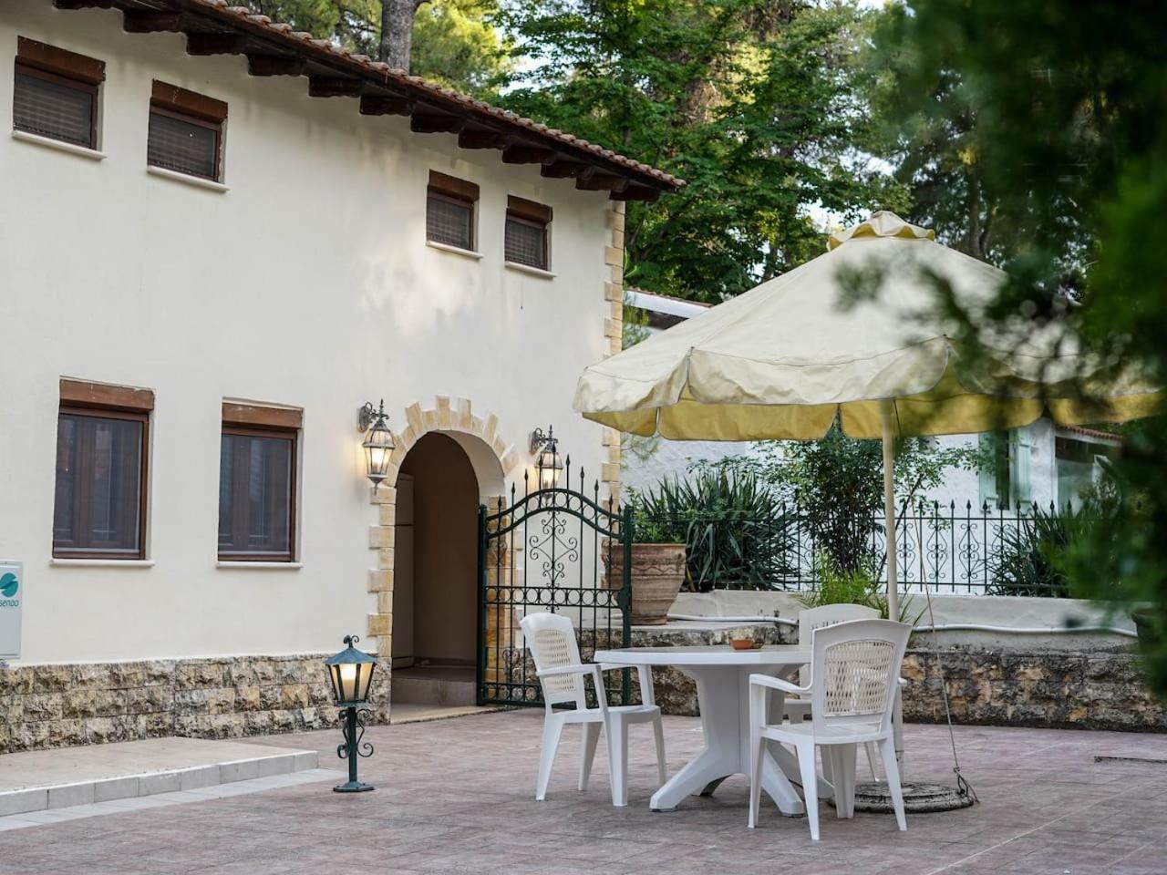 Sani Traditional Forest Villa