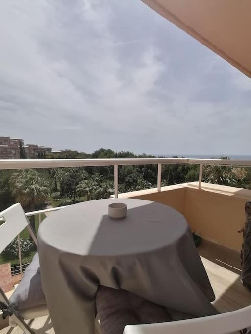 Coqueto estudio con vistas a 800 de la playa view 4