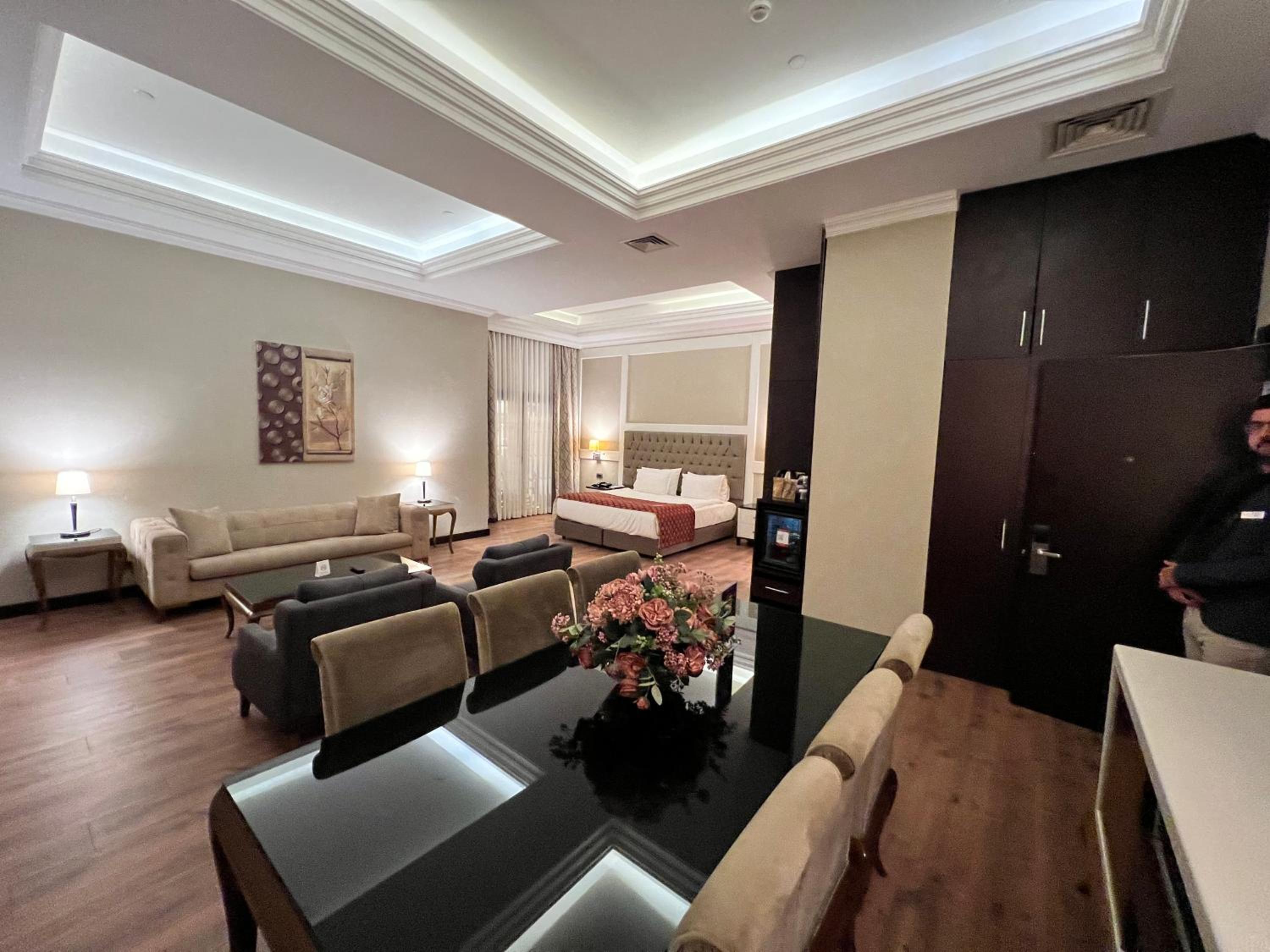 Ramada Otel & Suites by Wyndham İstanbul Merter - Image 72