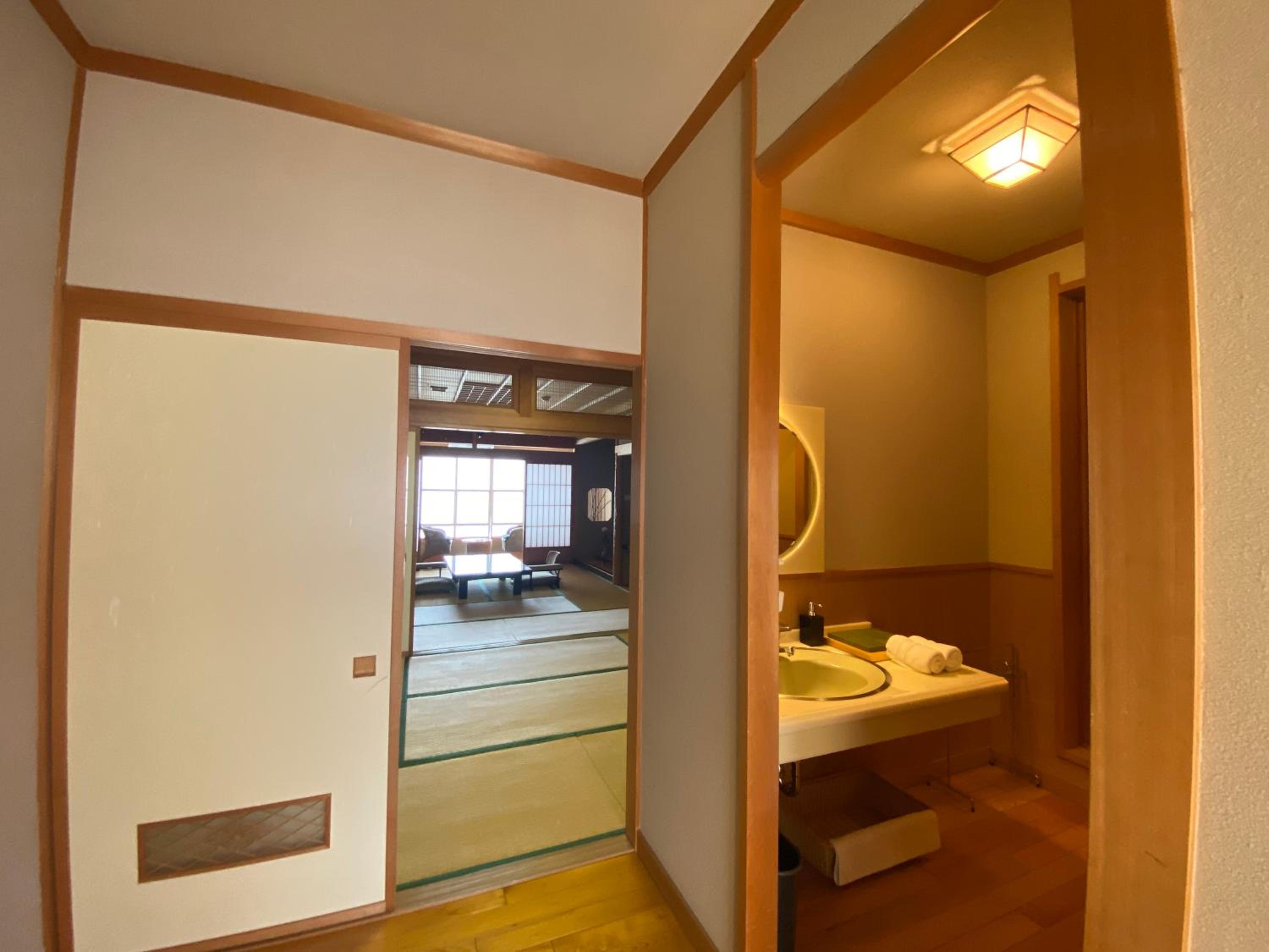 Wakamatsu Hot Spring Resort