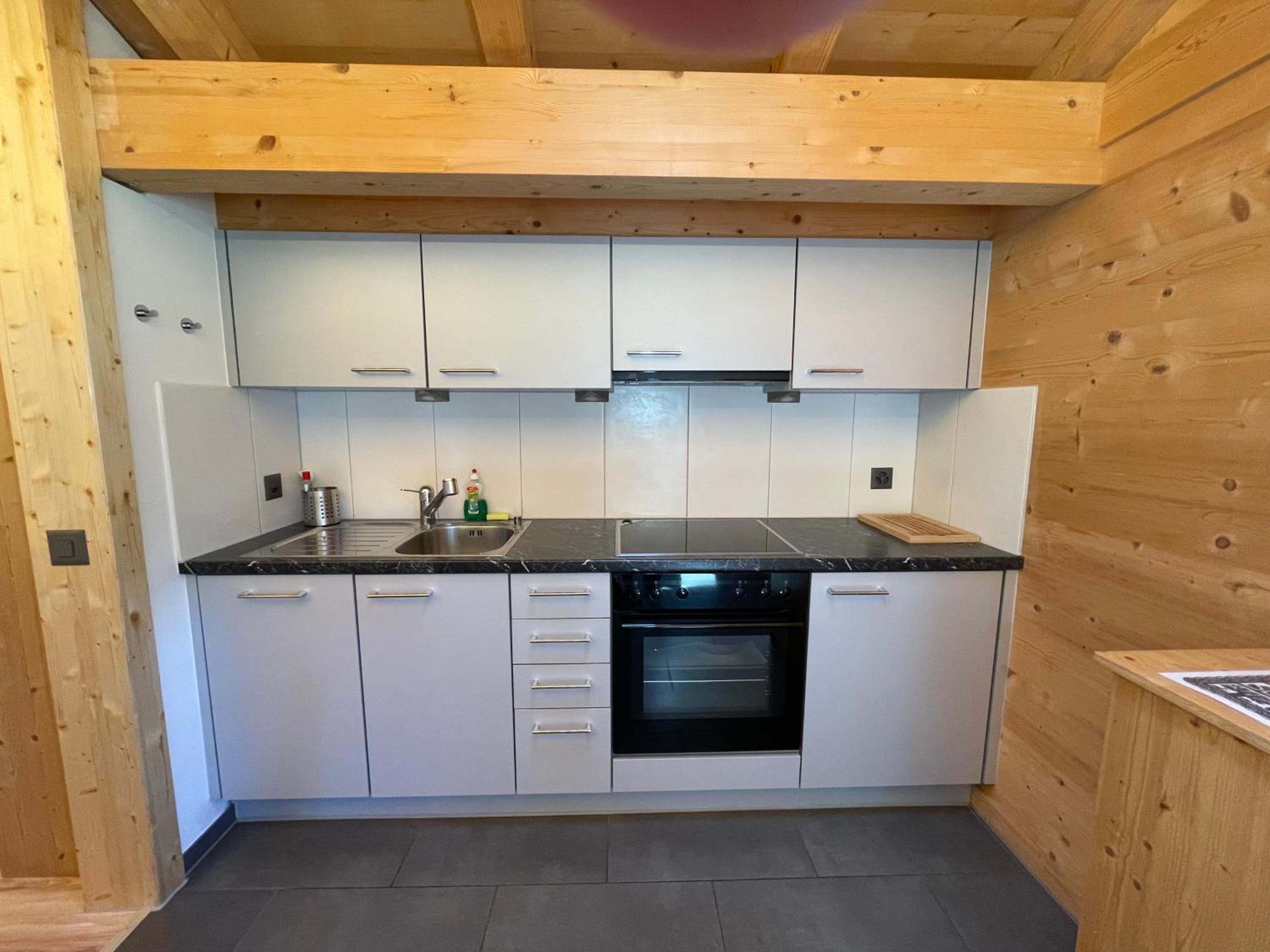 Alpenchalet Weidhaus Gstaad - Dachwohnung - Studio - Stockbettzimmer