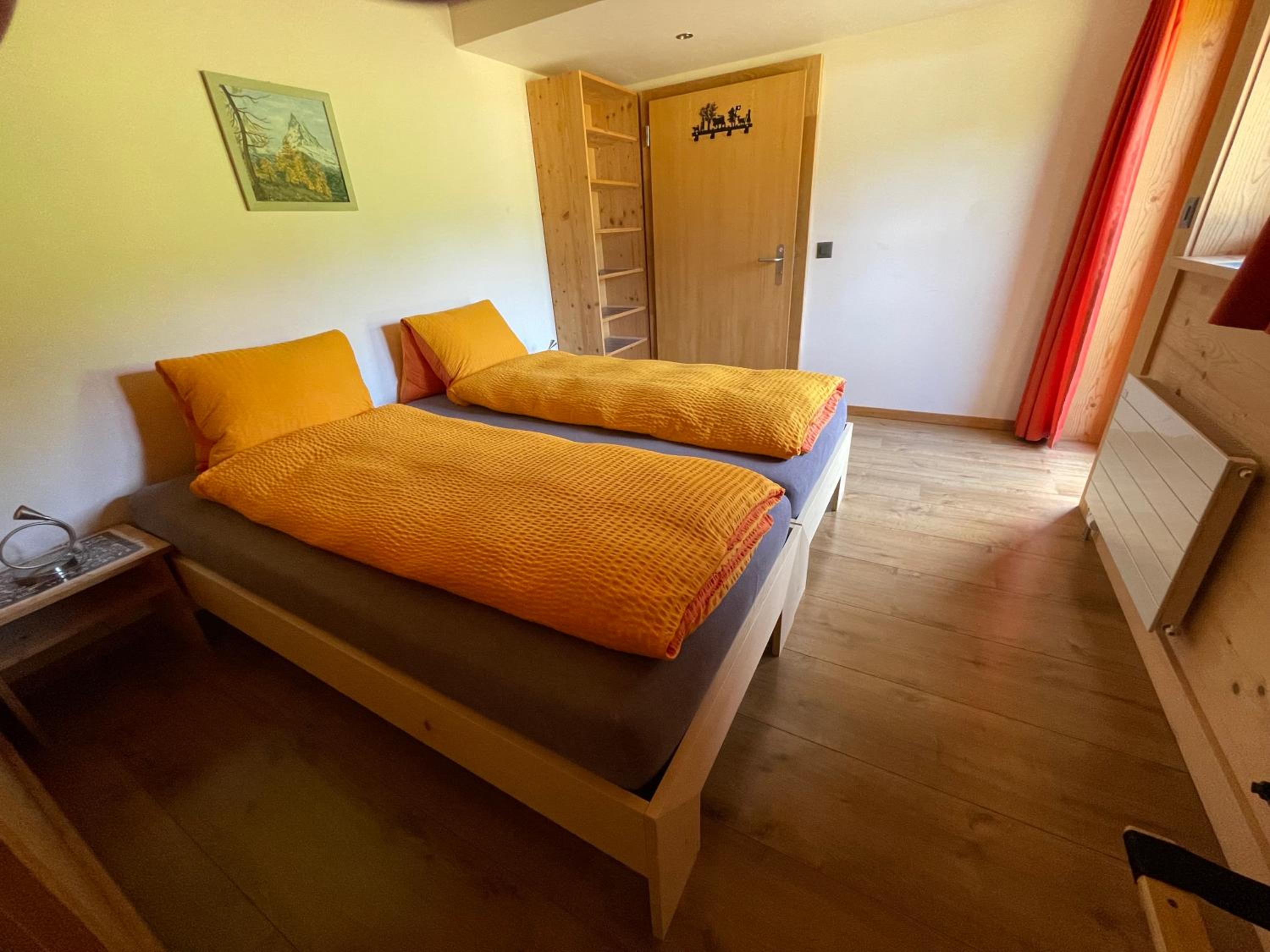 Alpenchalet Weidhaus Gstaad - Dachwohnung - Studio - Stockbettzimmer