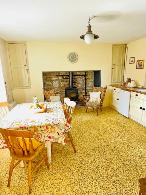 Idyllic Family farmhouse in beautiful West Cork view 5