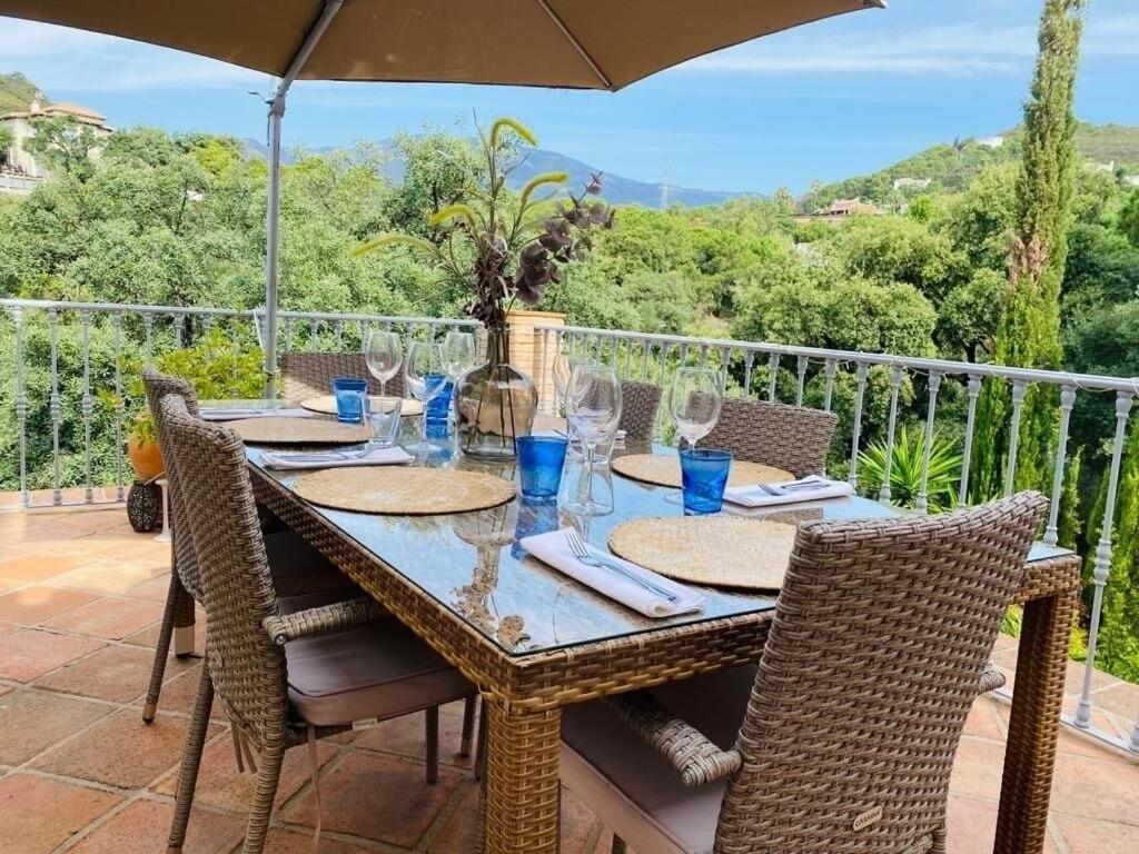 Peaceful 3 Bedroom Villa with Infinity Pool Estepona Marbella