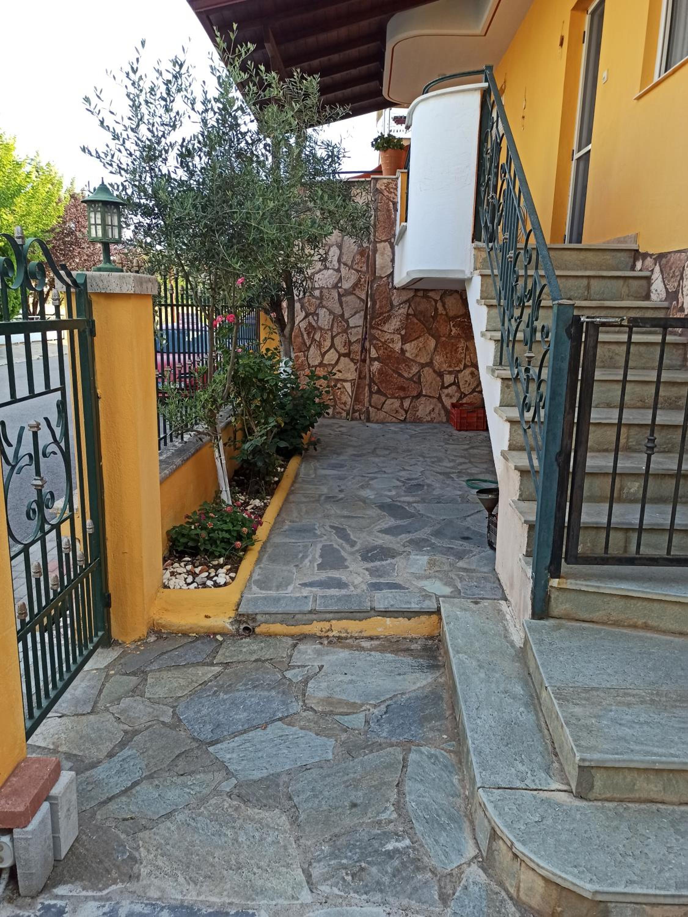 Photo 42