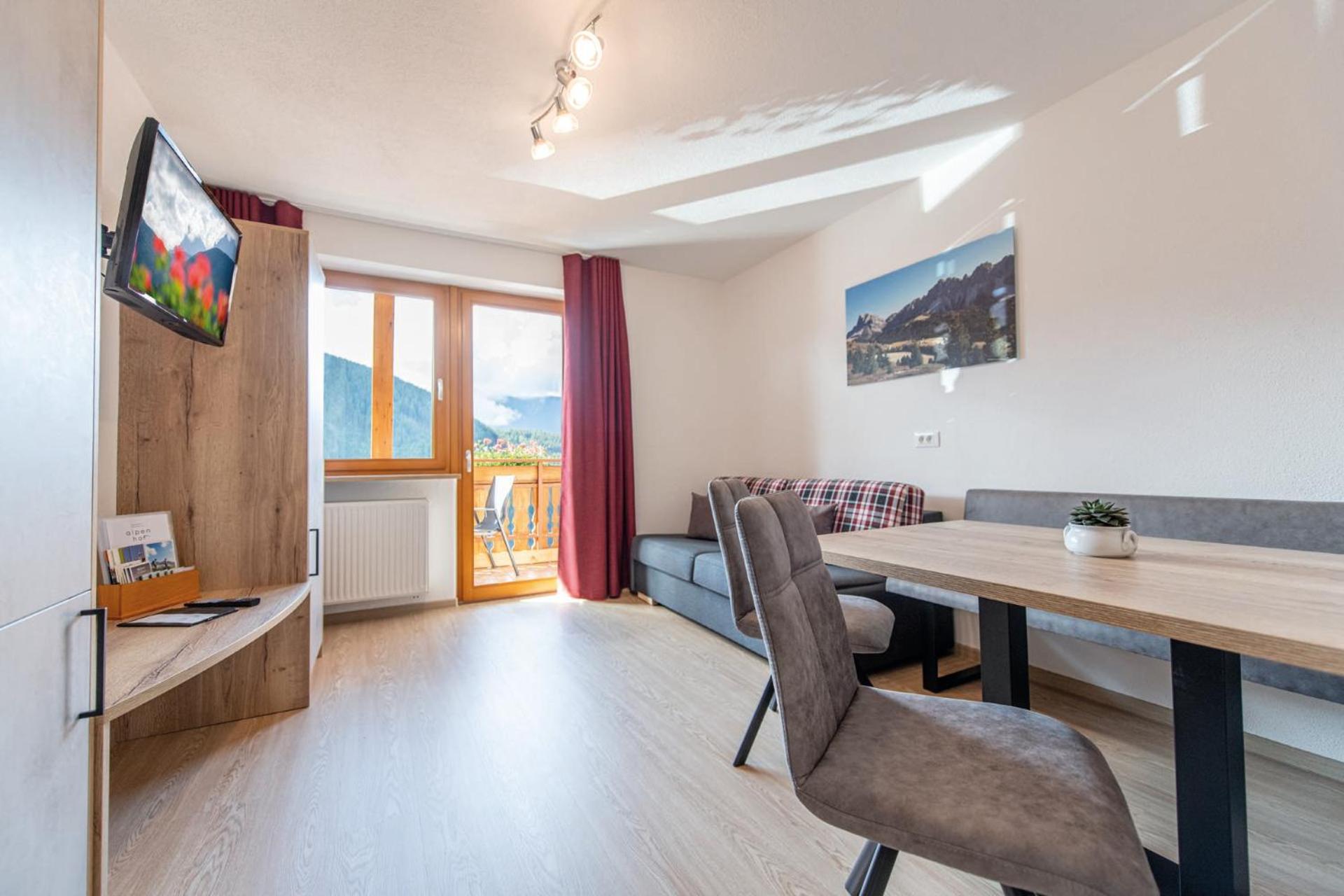 MOUNTAIN RESIDENCE ALPENHOF - company Hotel Alpenhof KG sas der Gasser Renate