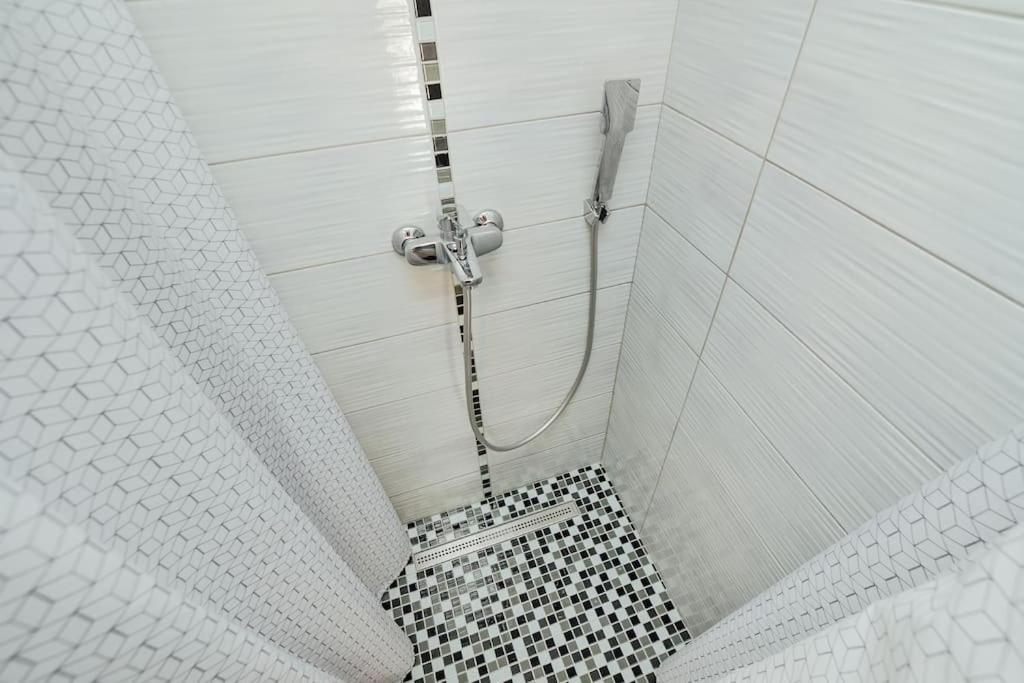 Charmy Studio Lux view 5