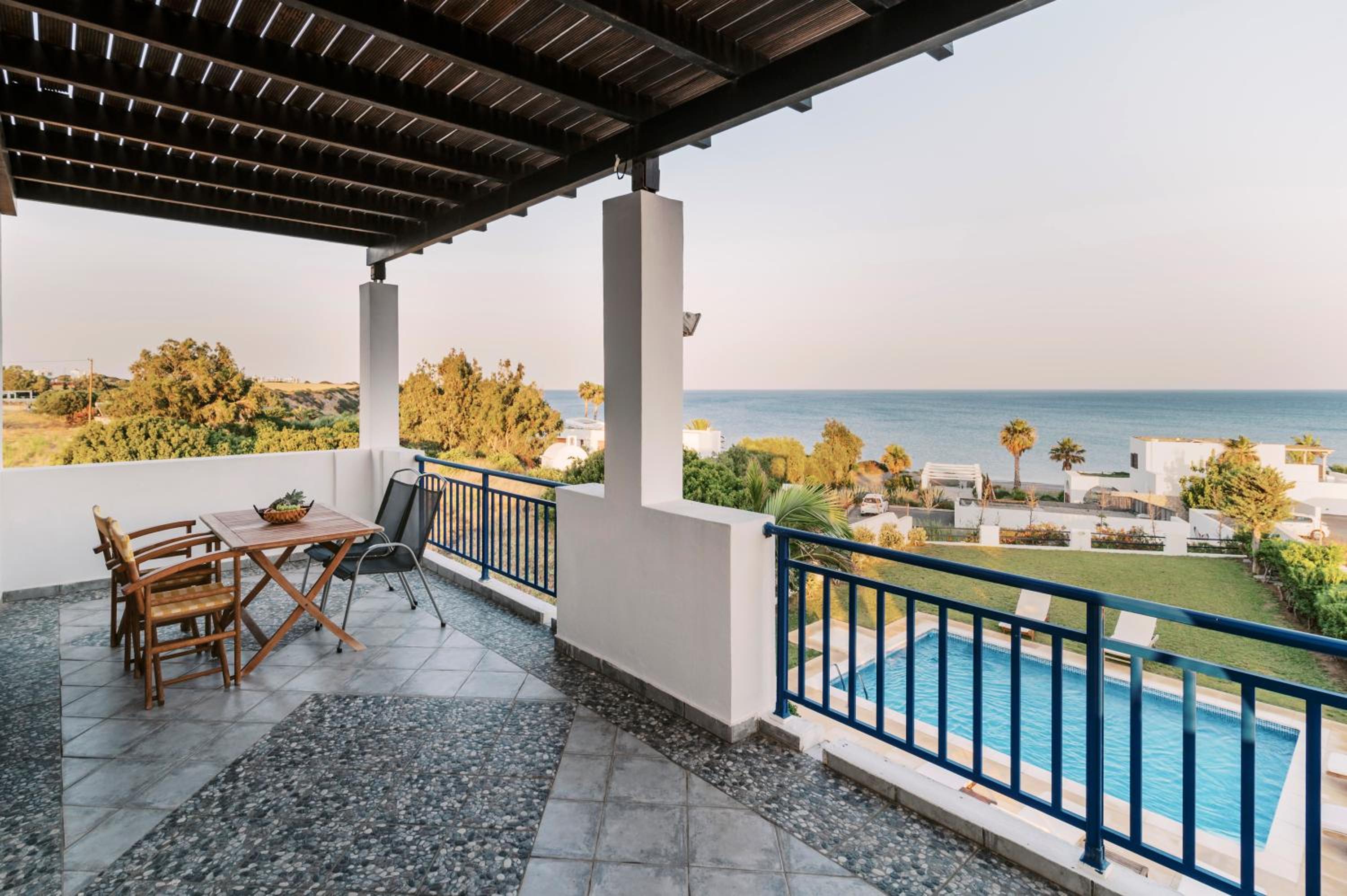 Deep Blue Villa