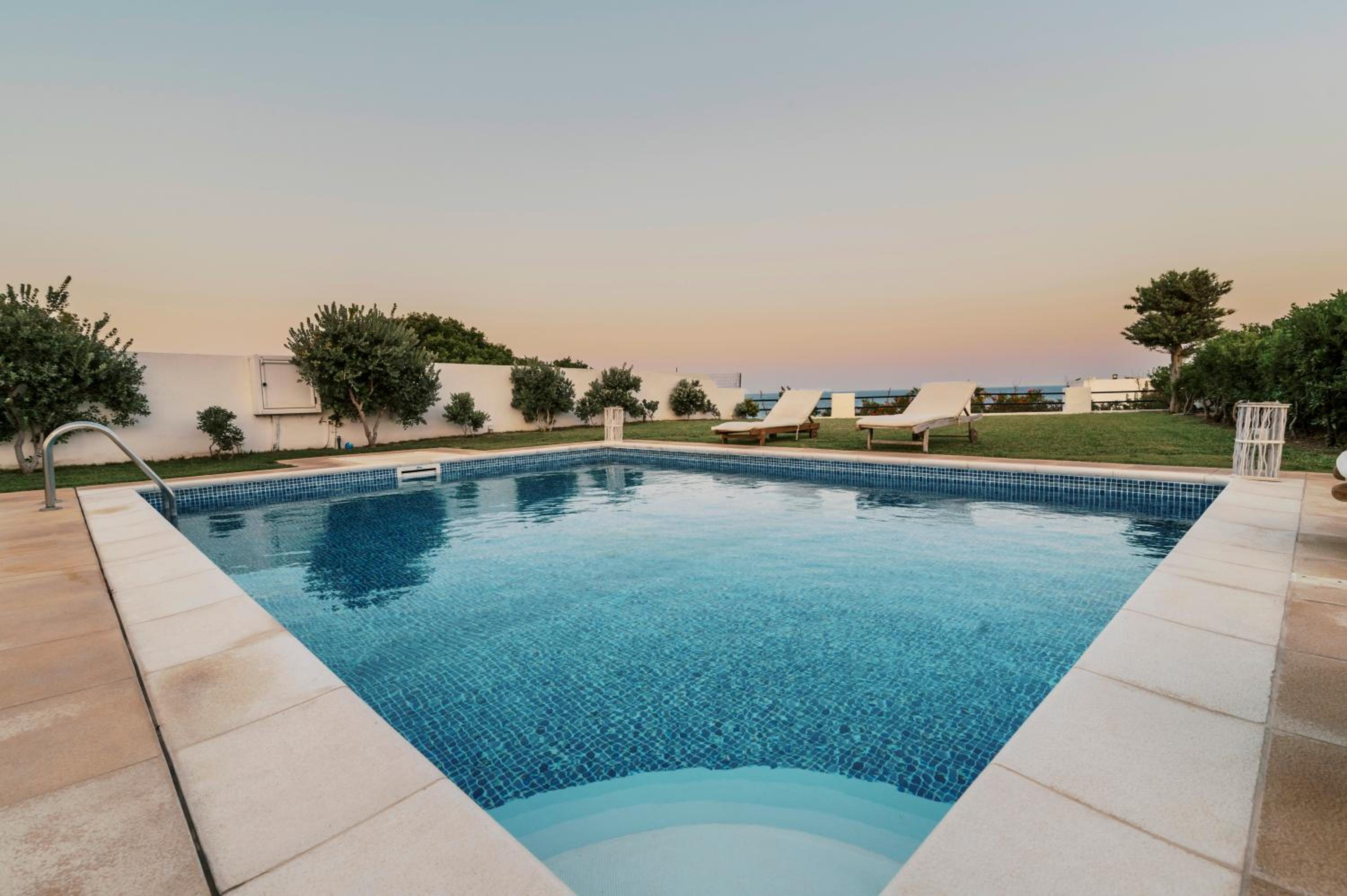 Deep Blue Villa