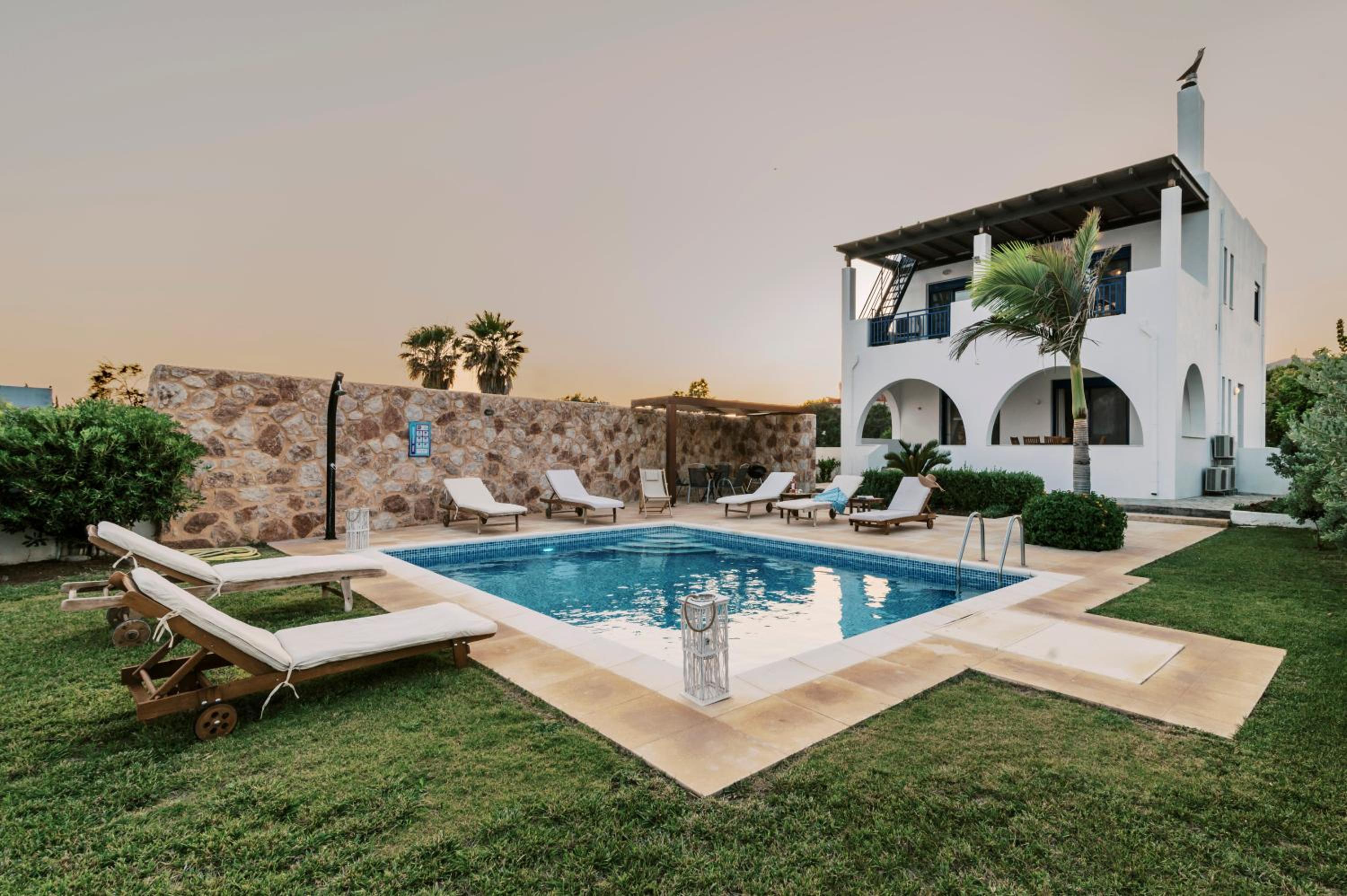 Deep Blue Villa