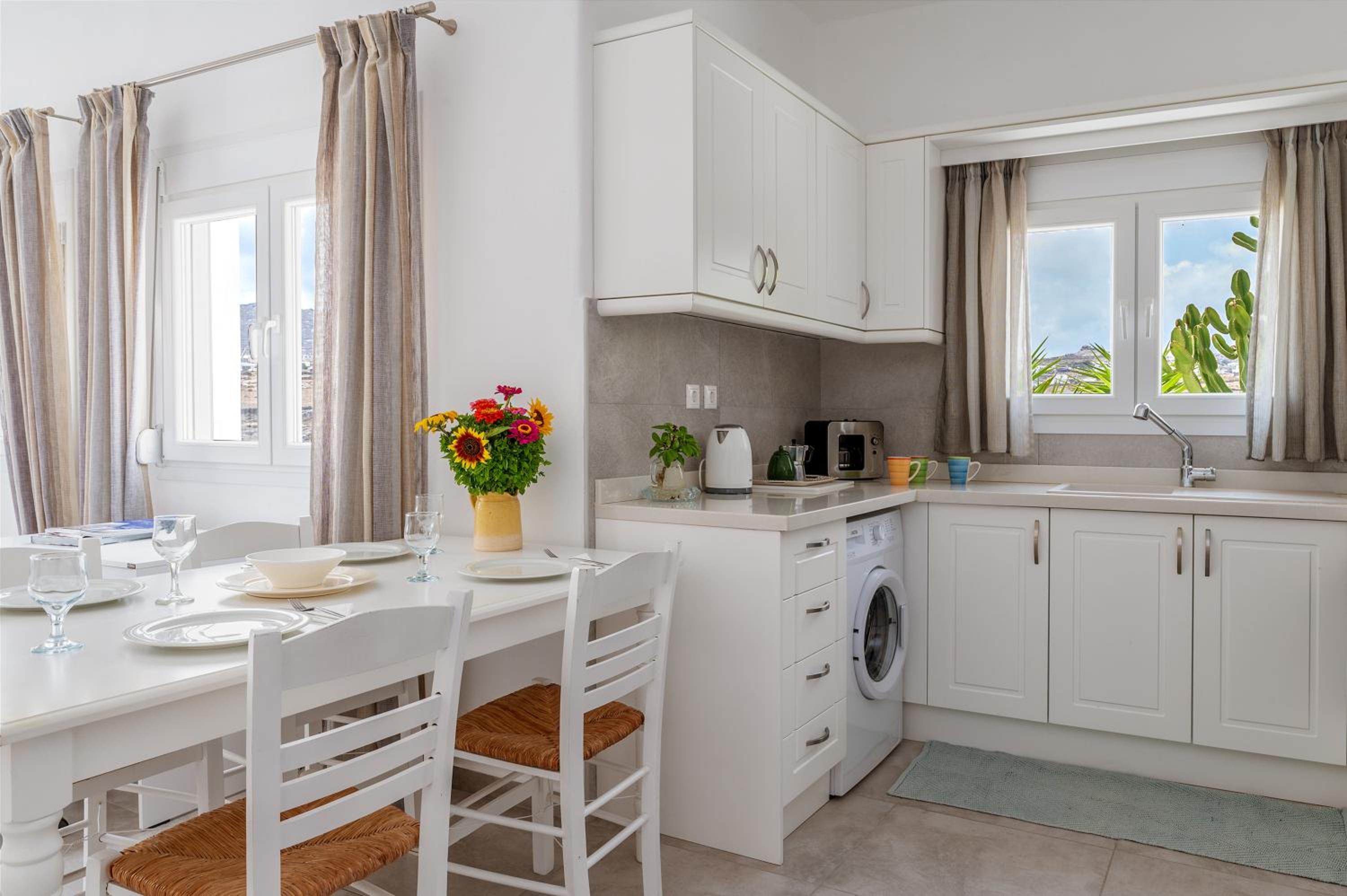 Afroditi Ftelia Anemone photo 4