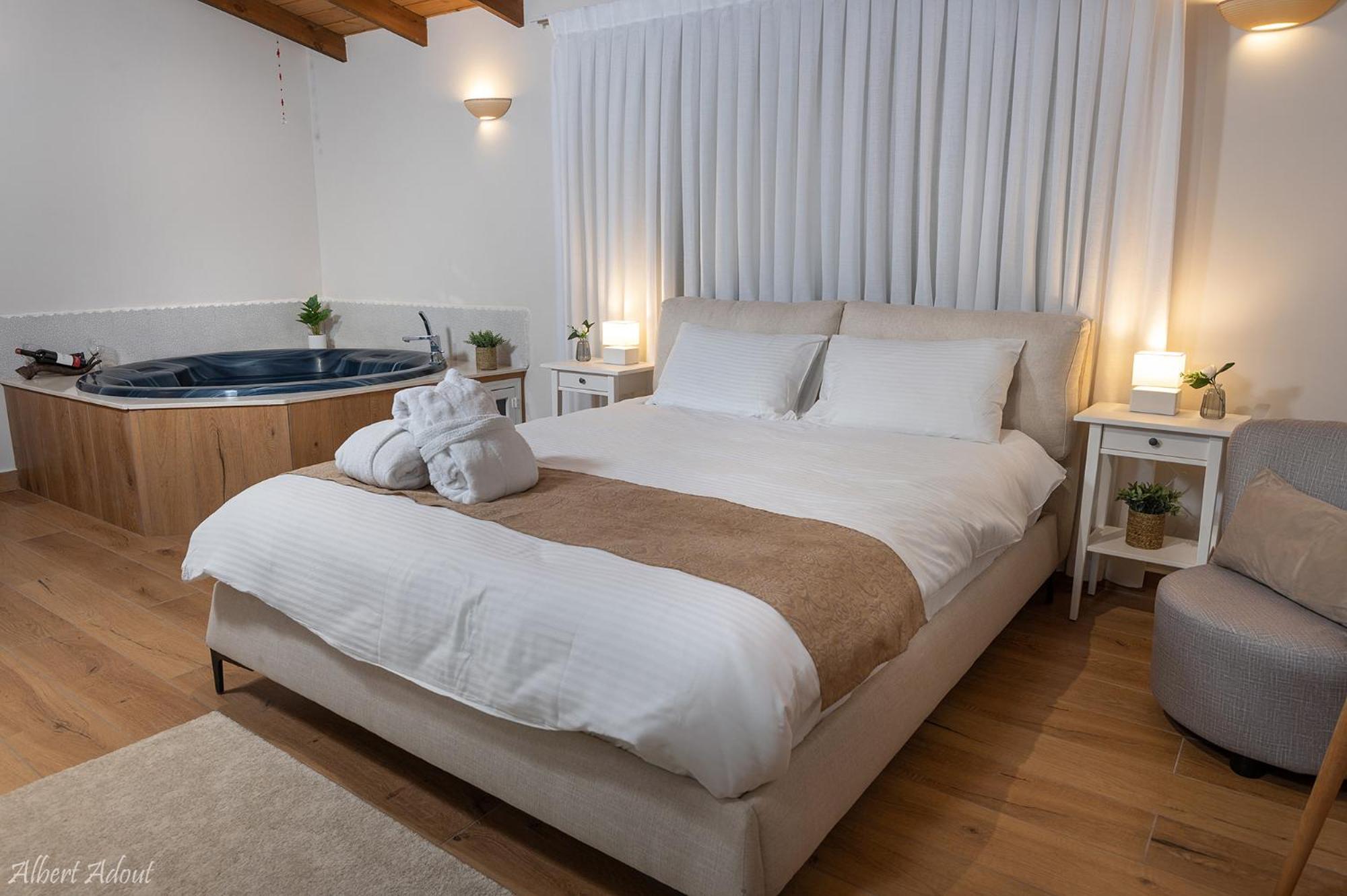 Talia Cabin Guest & Spa