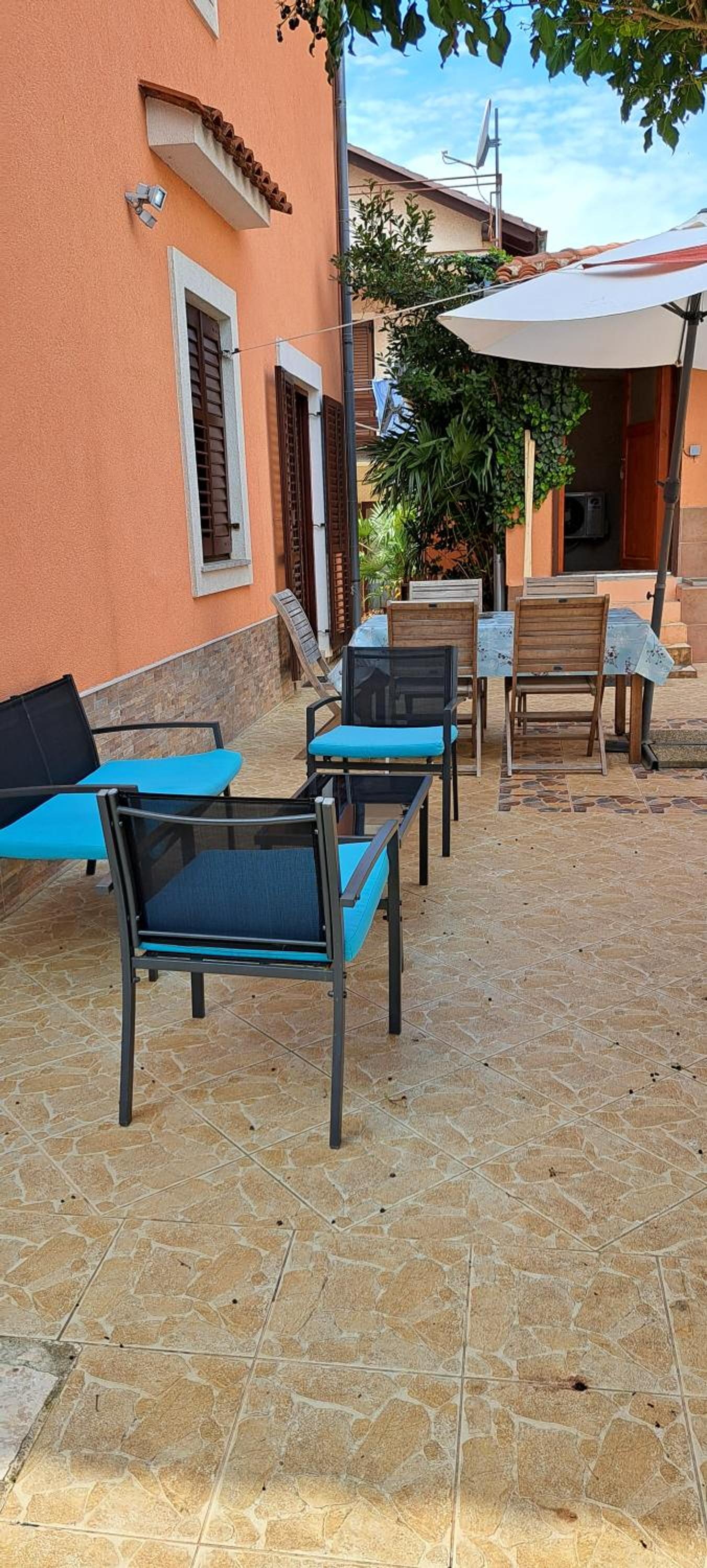 Apartment Luna met Airco Wifi en Zwembad
